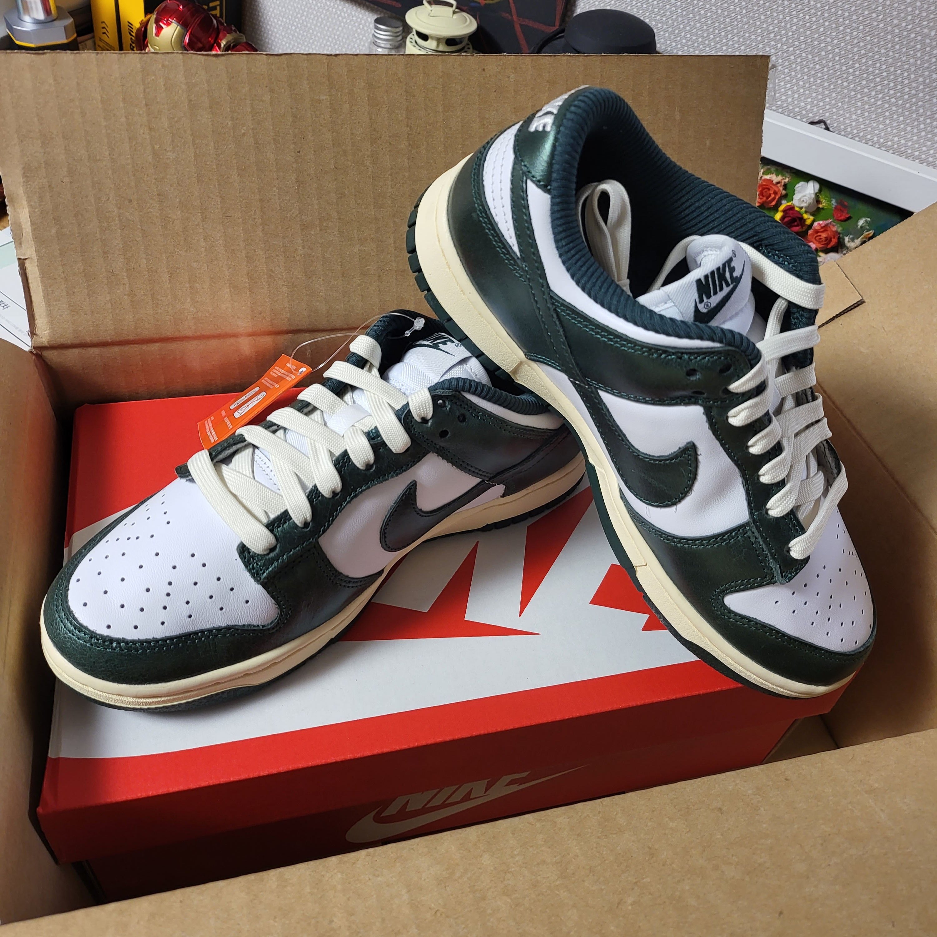 (W) Nike Dunk Low Vintage Green 착용 스타일