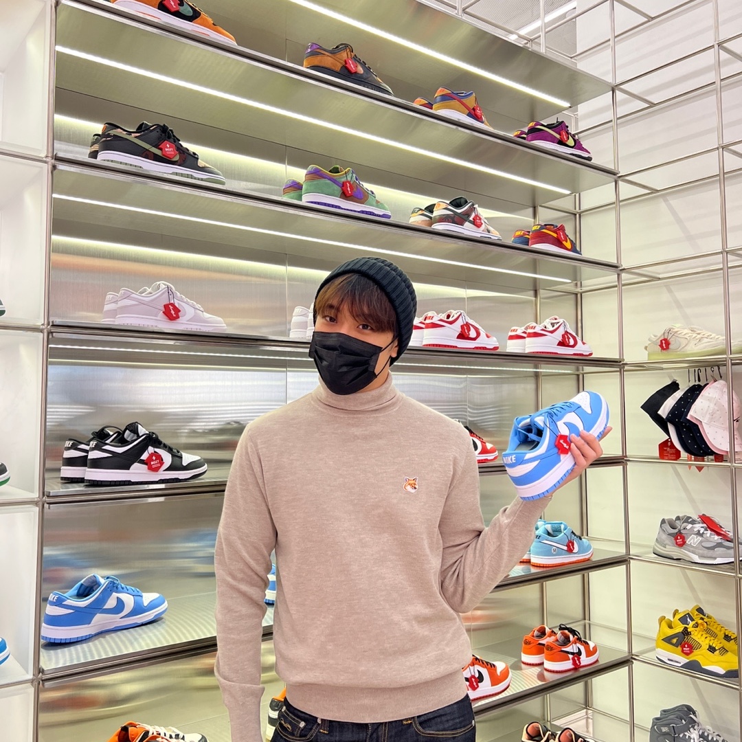 Jordan 1 x Dior Low OG, Nike Dunk Low Retro University Blue 착용 스타일 - 3