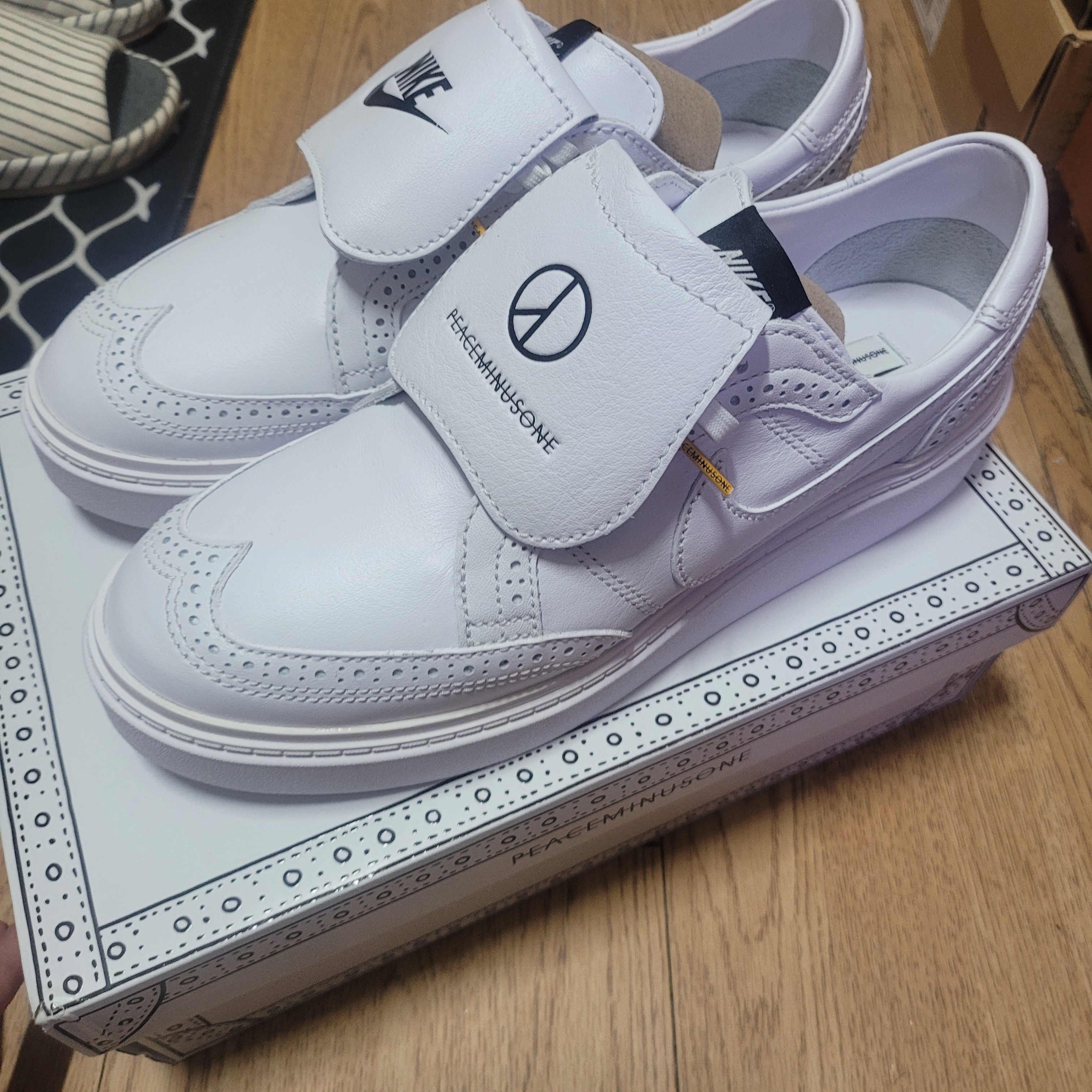 Nike x Peaceminusone Kwondo1 White 착용 스타일 - 2