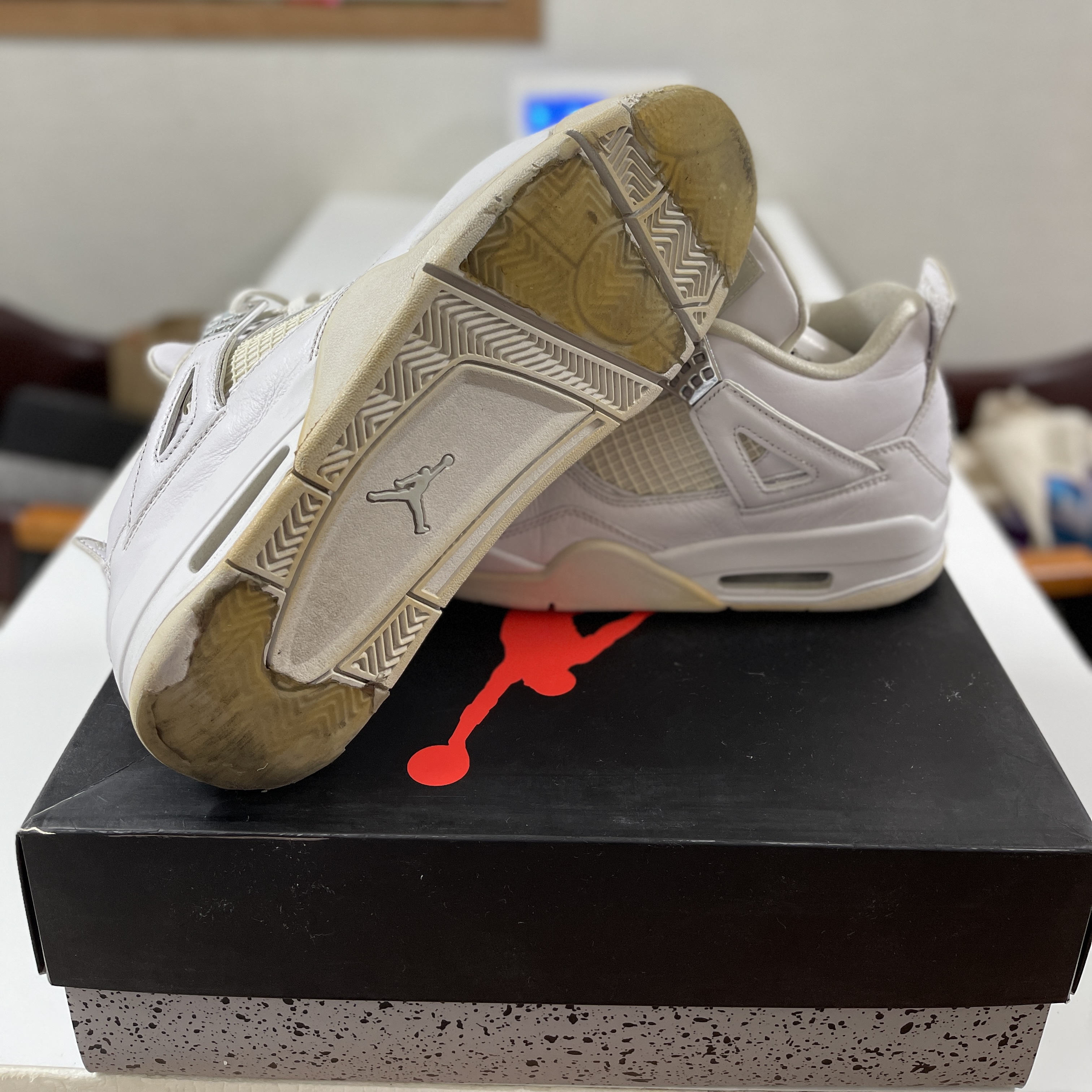 Jordan 4 Retro Pure Money 2017 착용 스타일 - 5