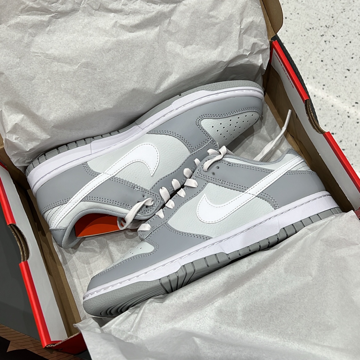 Nike Dunk Low Retro Wolf Grey 착용 스타일