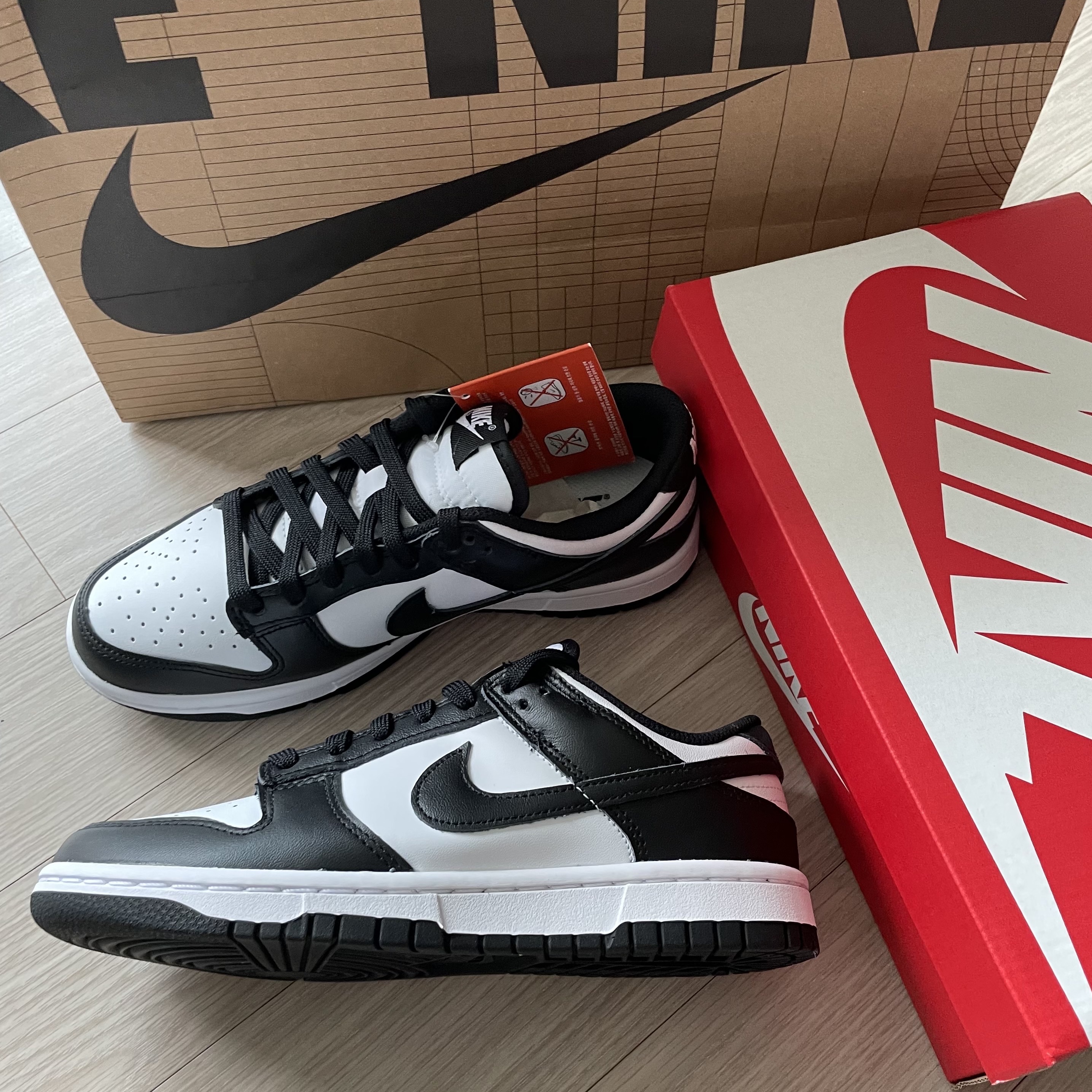 (W) Nike Dunk Low Black 착용 스타일 - 2