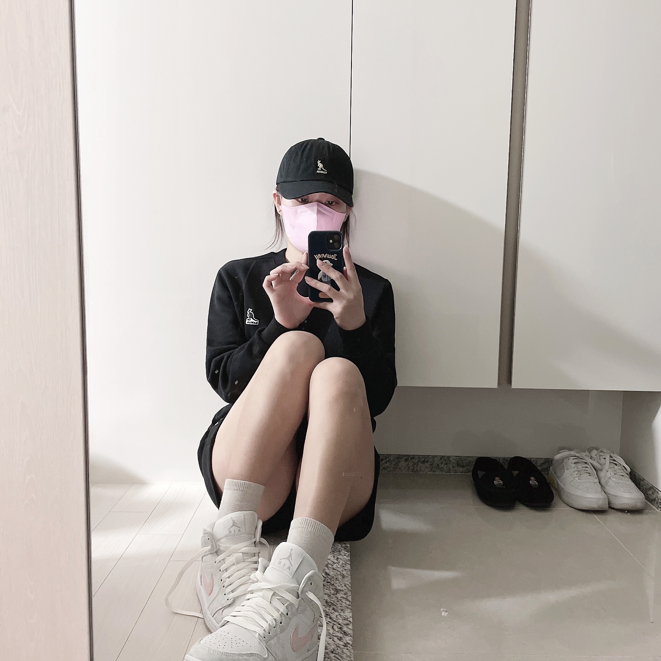 (W) Jordan 1 Mid SE Light Iron Ore 착용 스타일 - 2