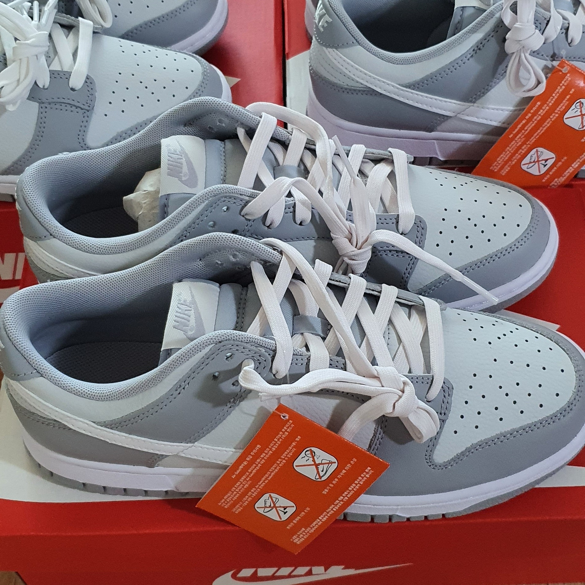 Nike Dunk Low Retro Wolf Grey 착용 스타일 - 3