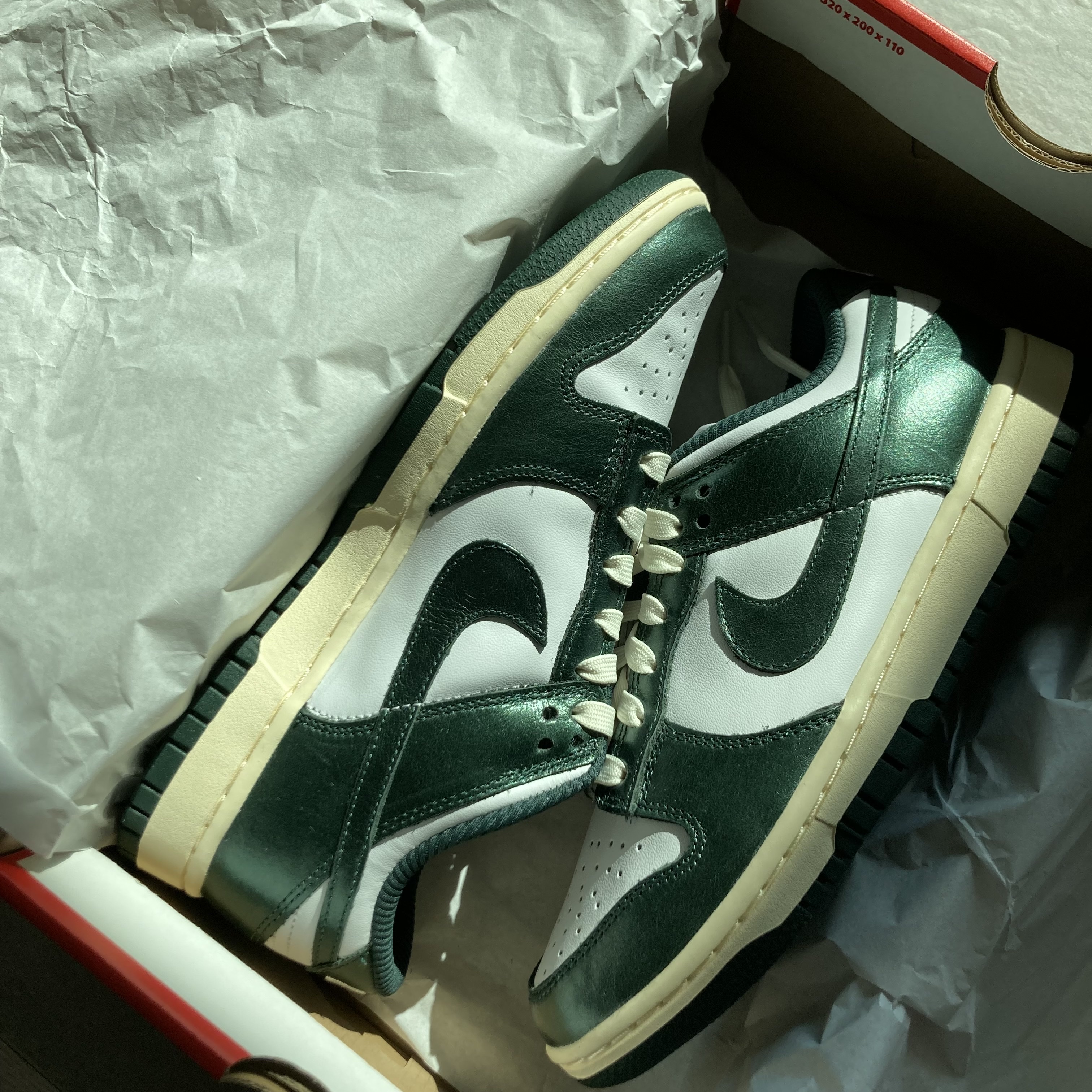 (W) Nike Dunk Low Vintage Green 착용 스타일
