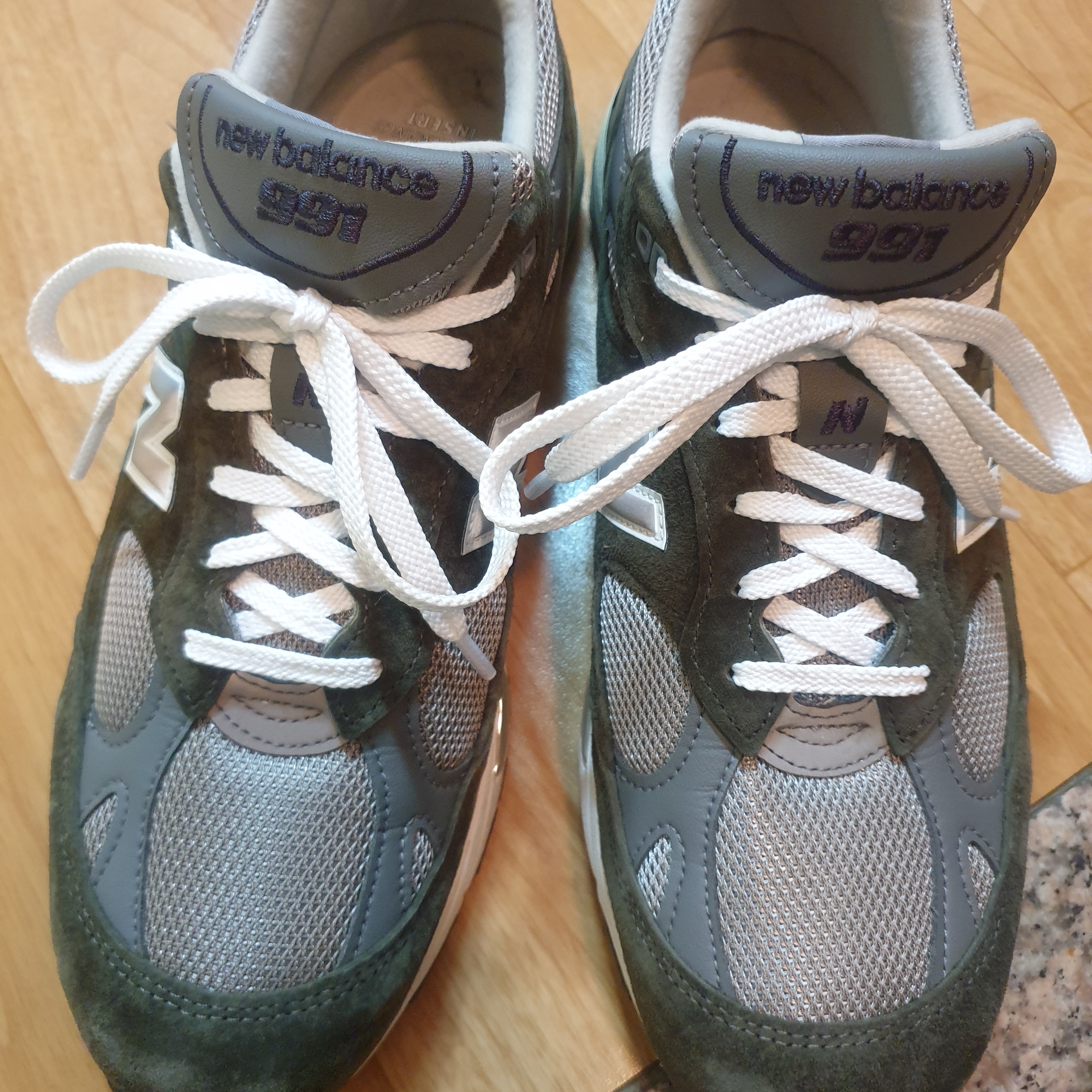 New Balance 991 Made in UK Dark Green 착용 스타일 - 2