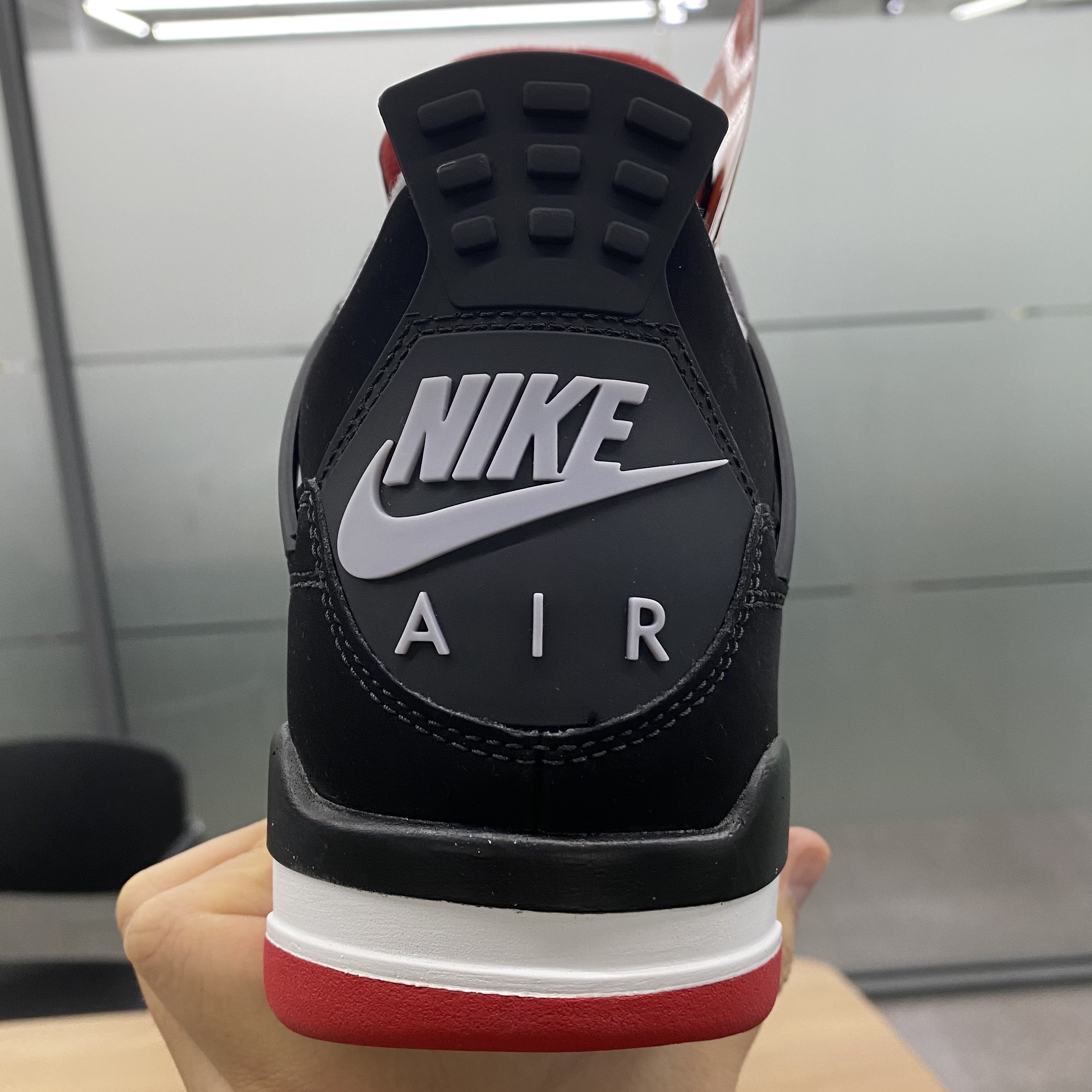 Jordan 4 Retro Bred 2019 착용 스타일 - 2