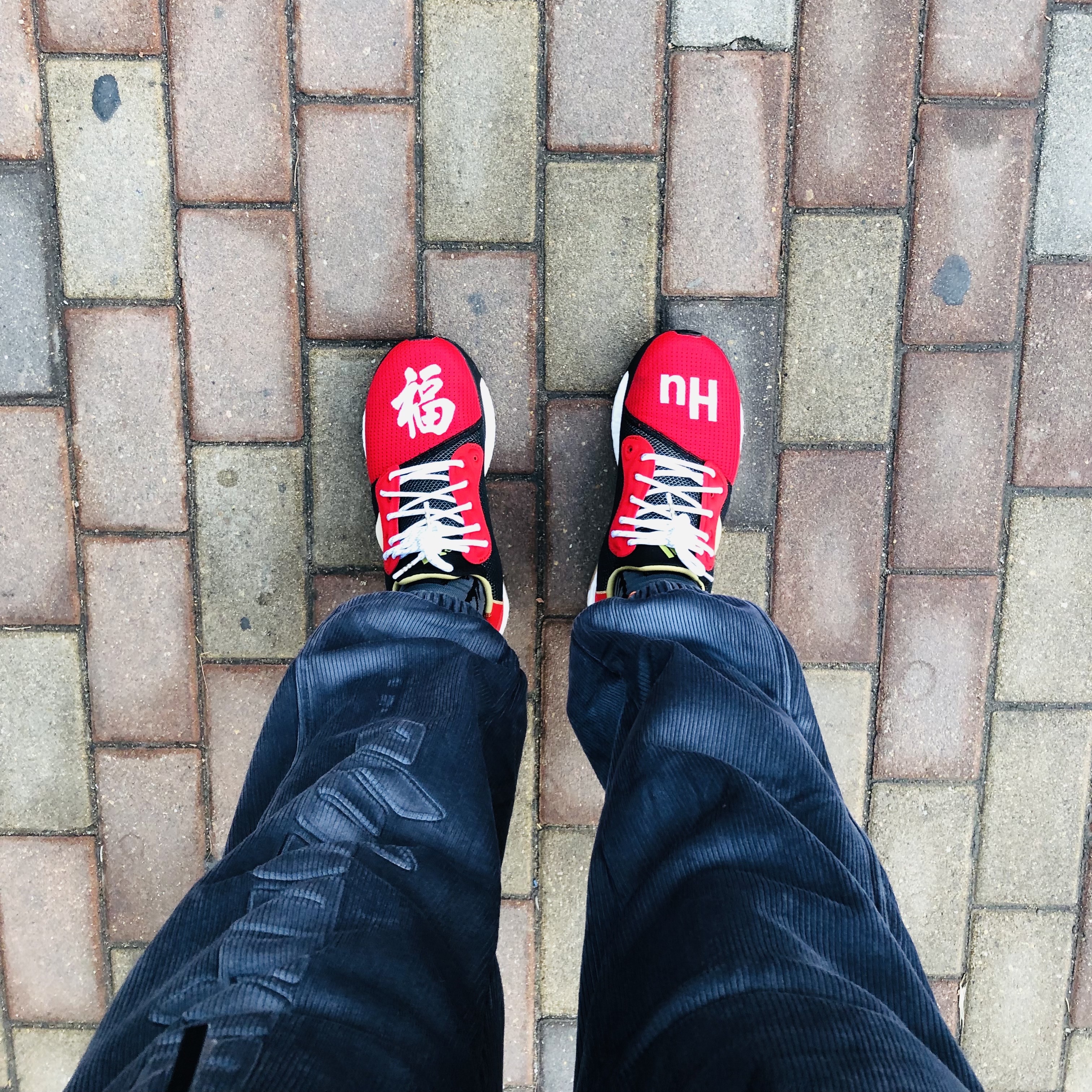 Adidas x Pharrell Williams Solar Hu Chinese New Year 2019 착용 스타일