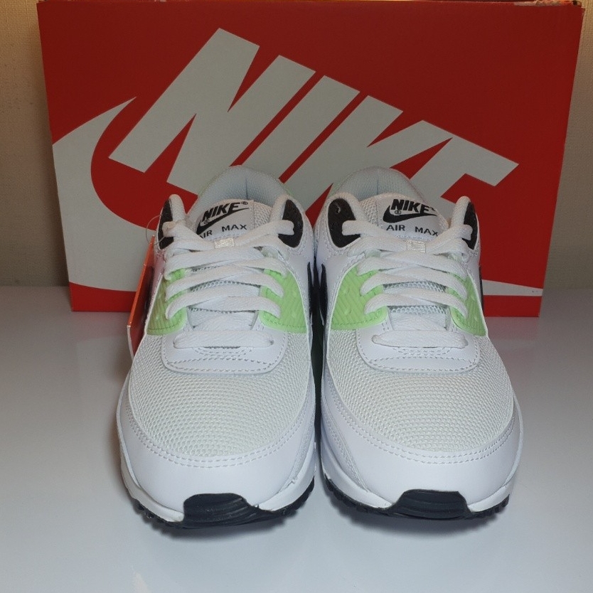 (W) Nike Air Max 90 White Vapor Green Black 착용 스타일 - 1