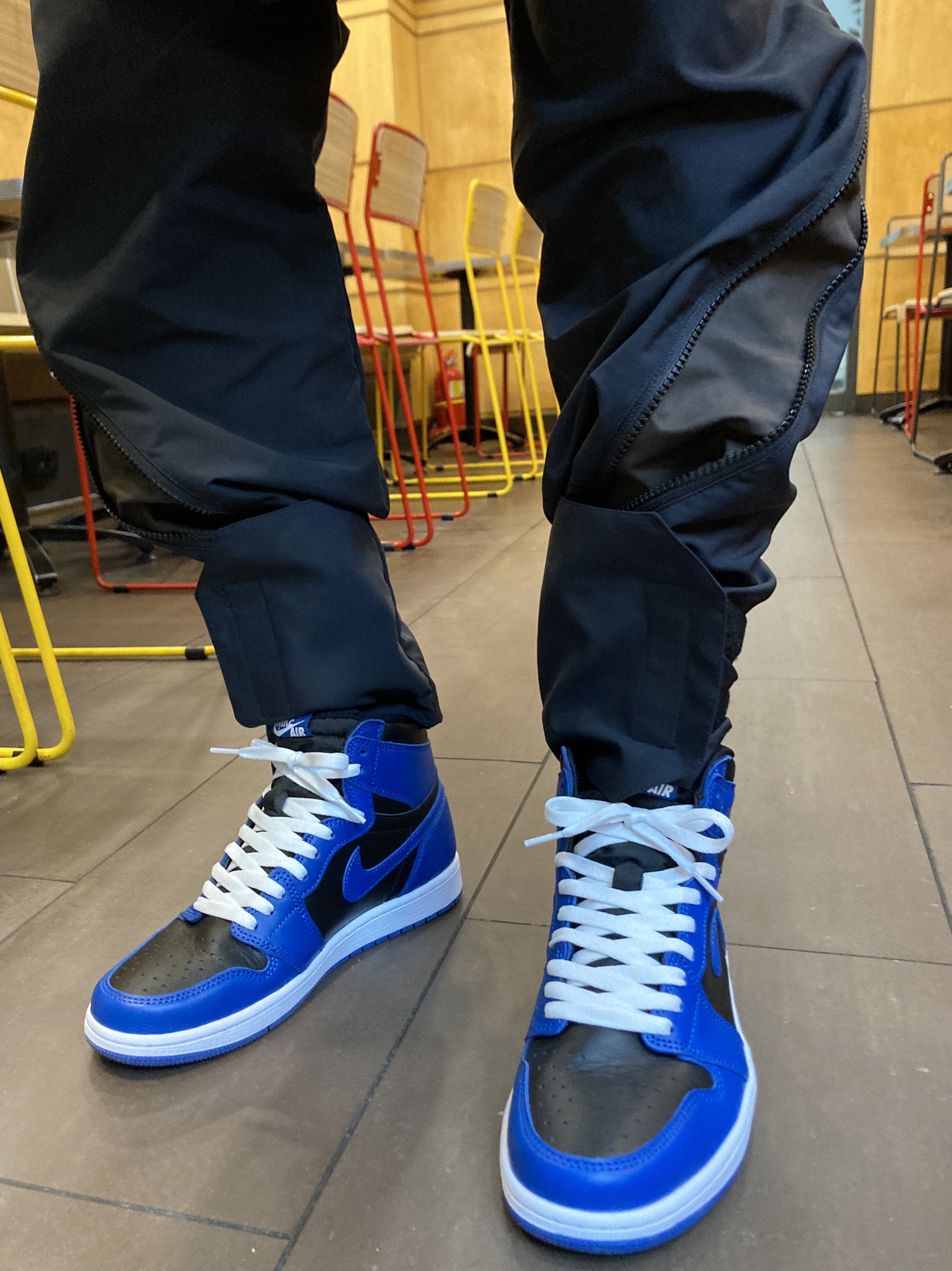 Jordan 1 Retro High OG Dark Marina Blue 착용 스타일 - 5