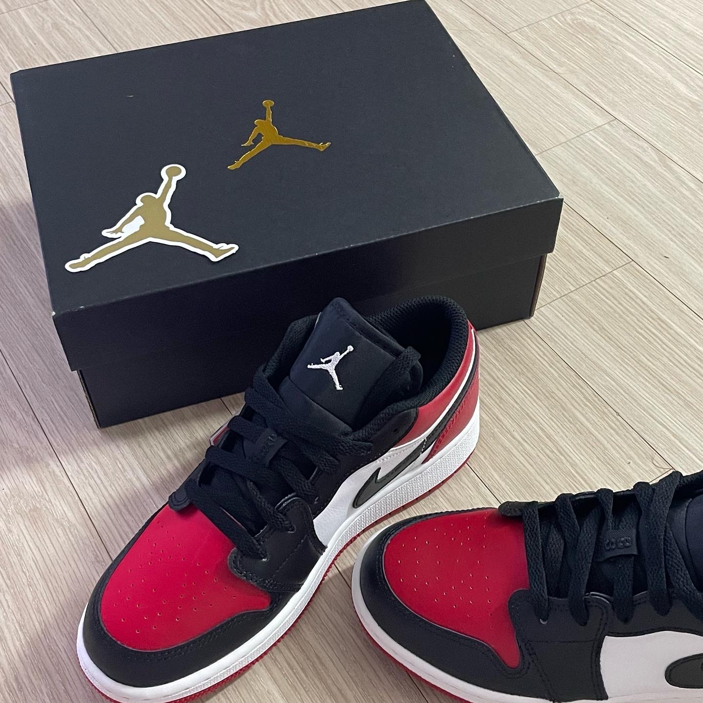 (GS) Jordan 1 Low Bred Toe 착용 스타일 - 1