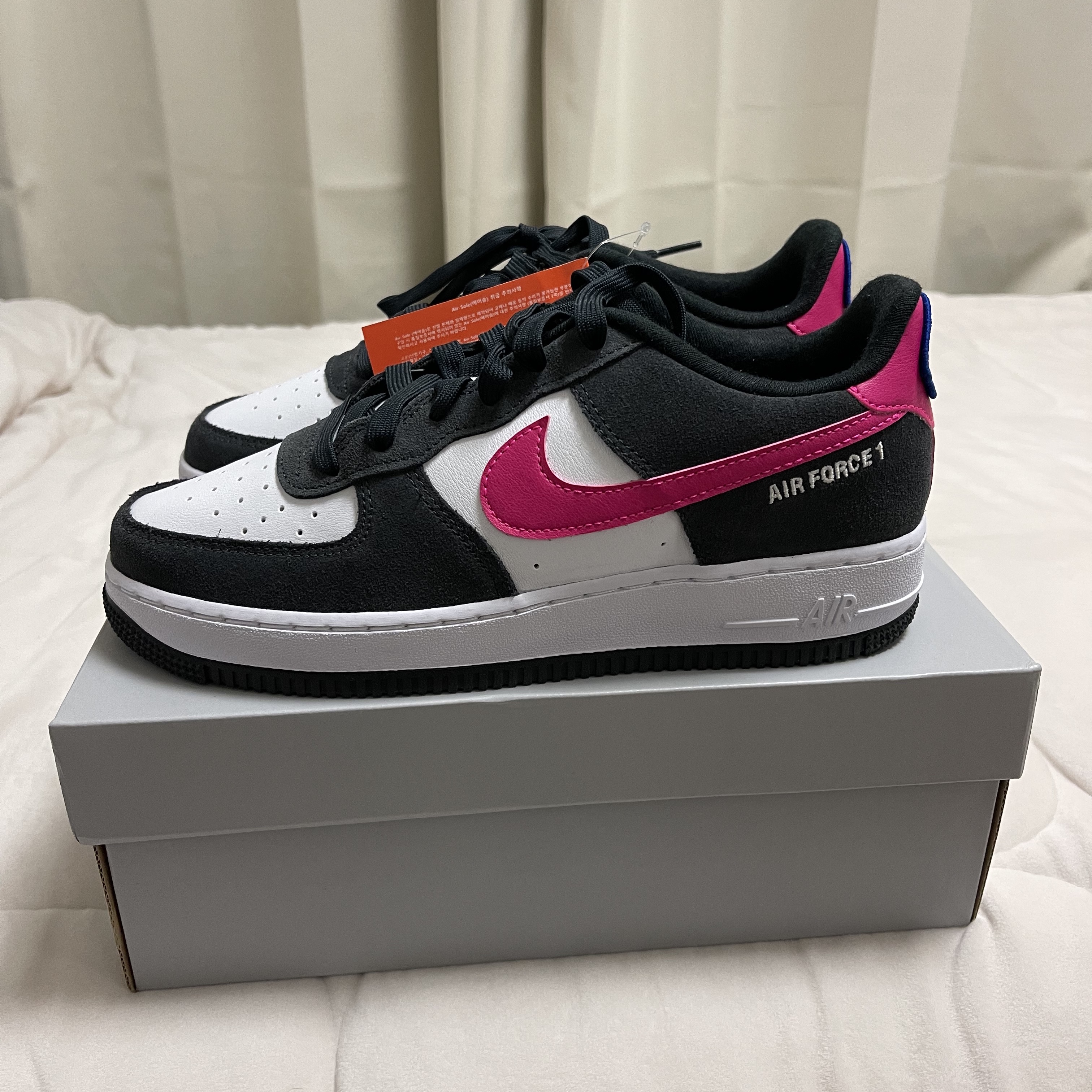 (GS) Nike Air Force 1 LV8 Athletic Club Black Pink Prime 착용 스타일