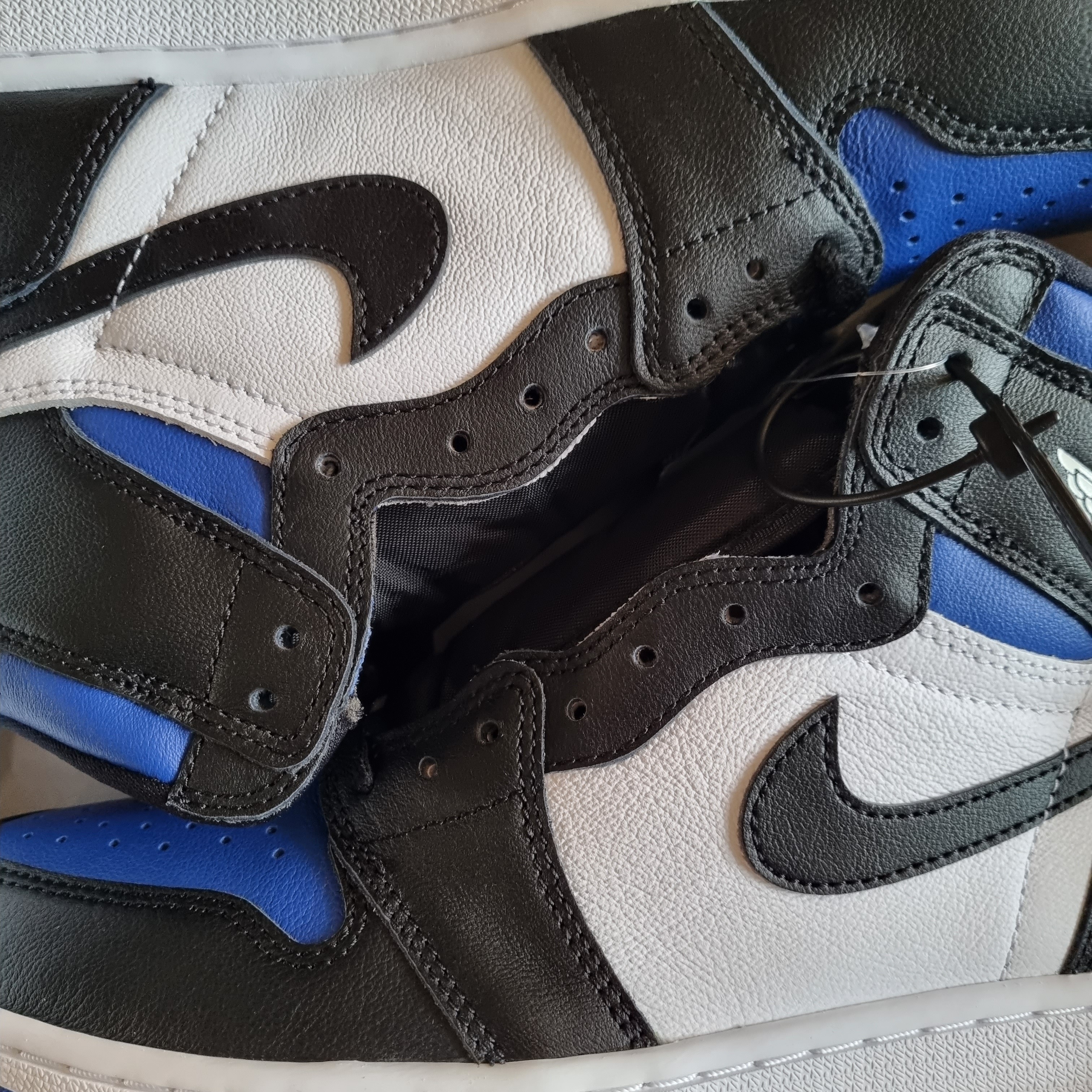 Jordan 1 Retro High OG Royal Toe 착용 스타일 - 1