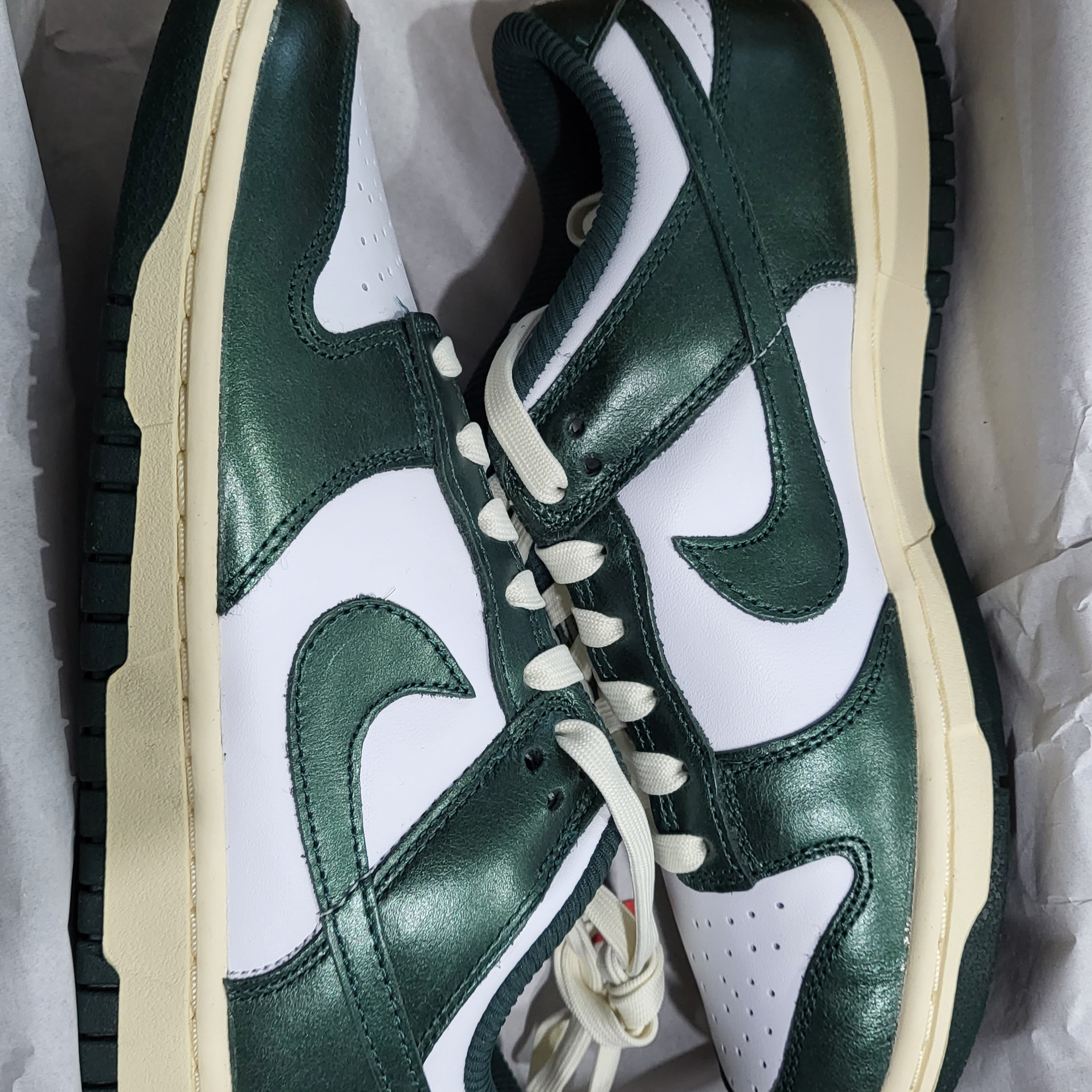 (W) Nike Dunk Low Vintage Green 착용 스타일