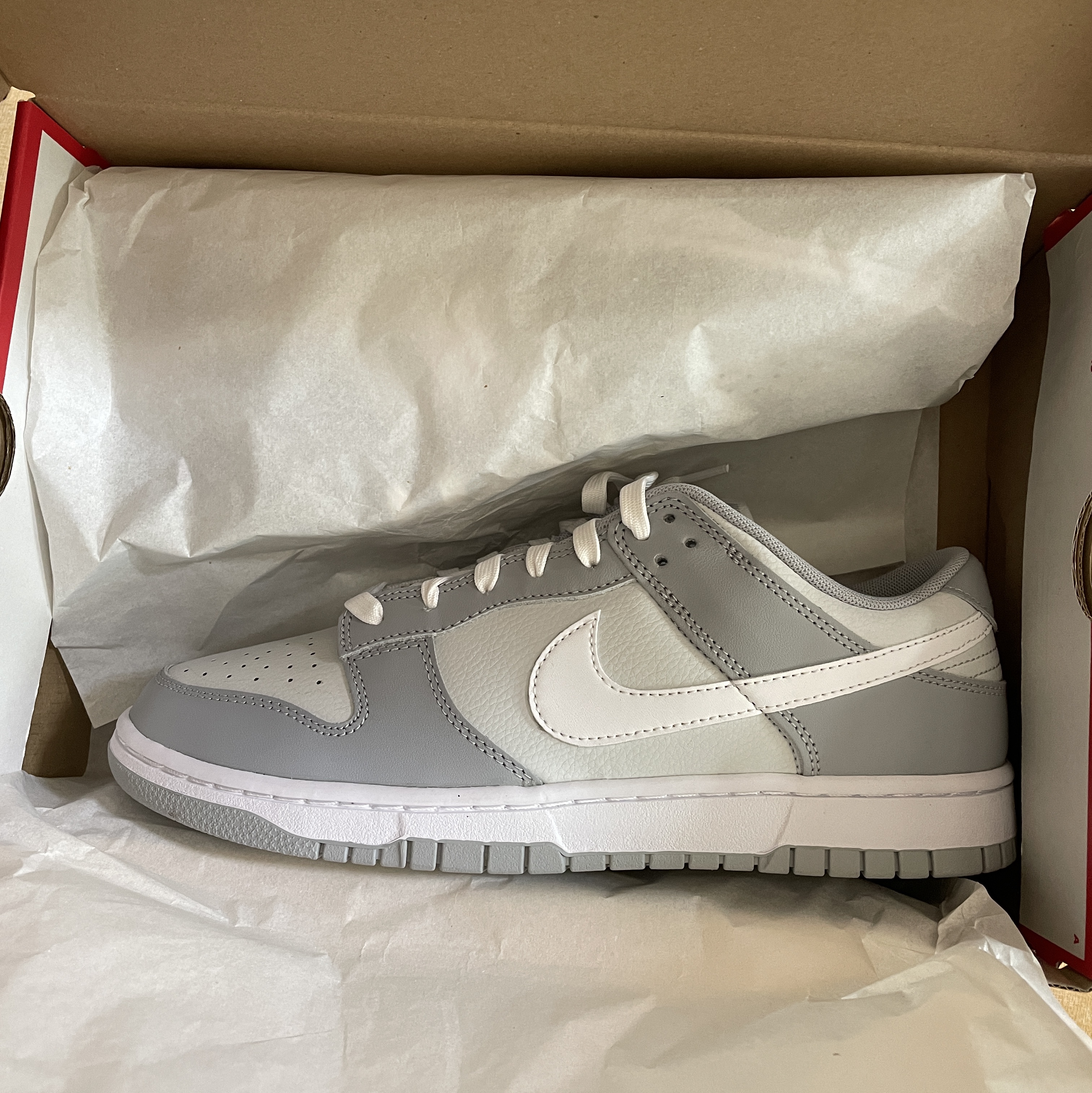 Nike Dunk Low Retro Wolf Grey 착용 스타일 - 2