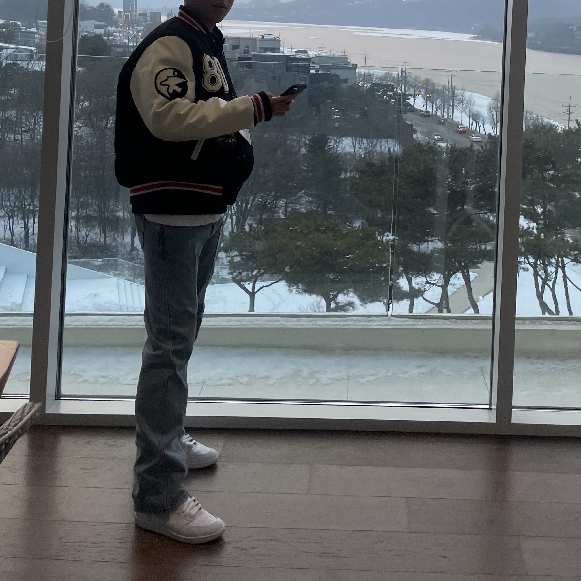 Stussy x Our Legacy x Denim Tears TTL Varsity Jacket Black, Jordan 1 High 85 Neutral Grey 착용 스타일