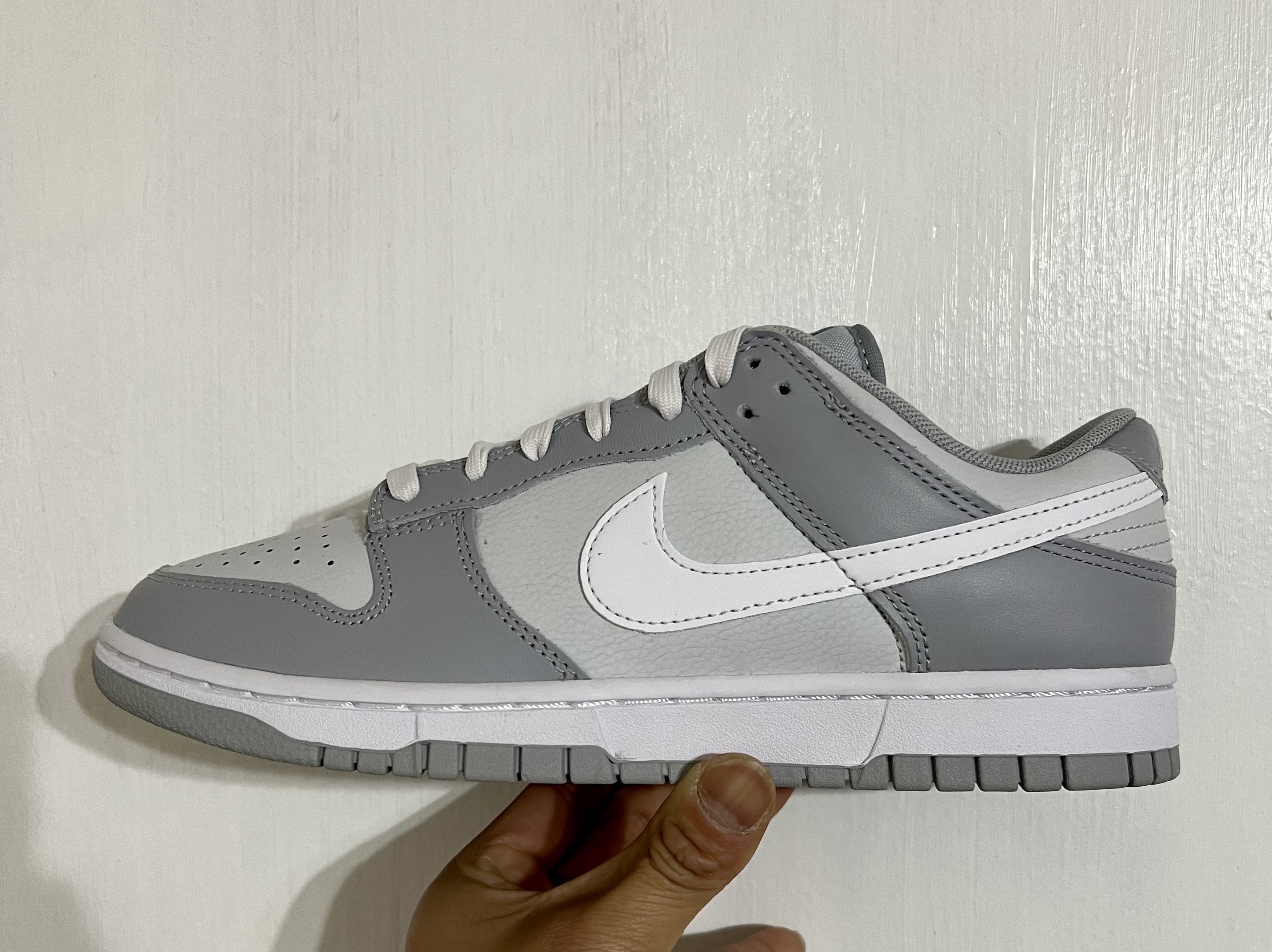 Nike Dunk Low Retro Wolf Grey 착용 스타일 - 1