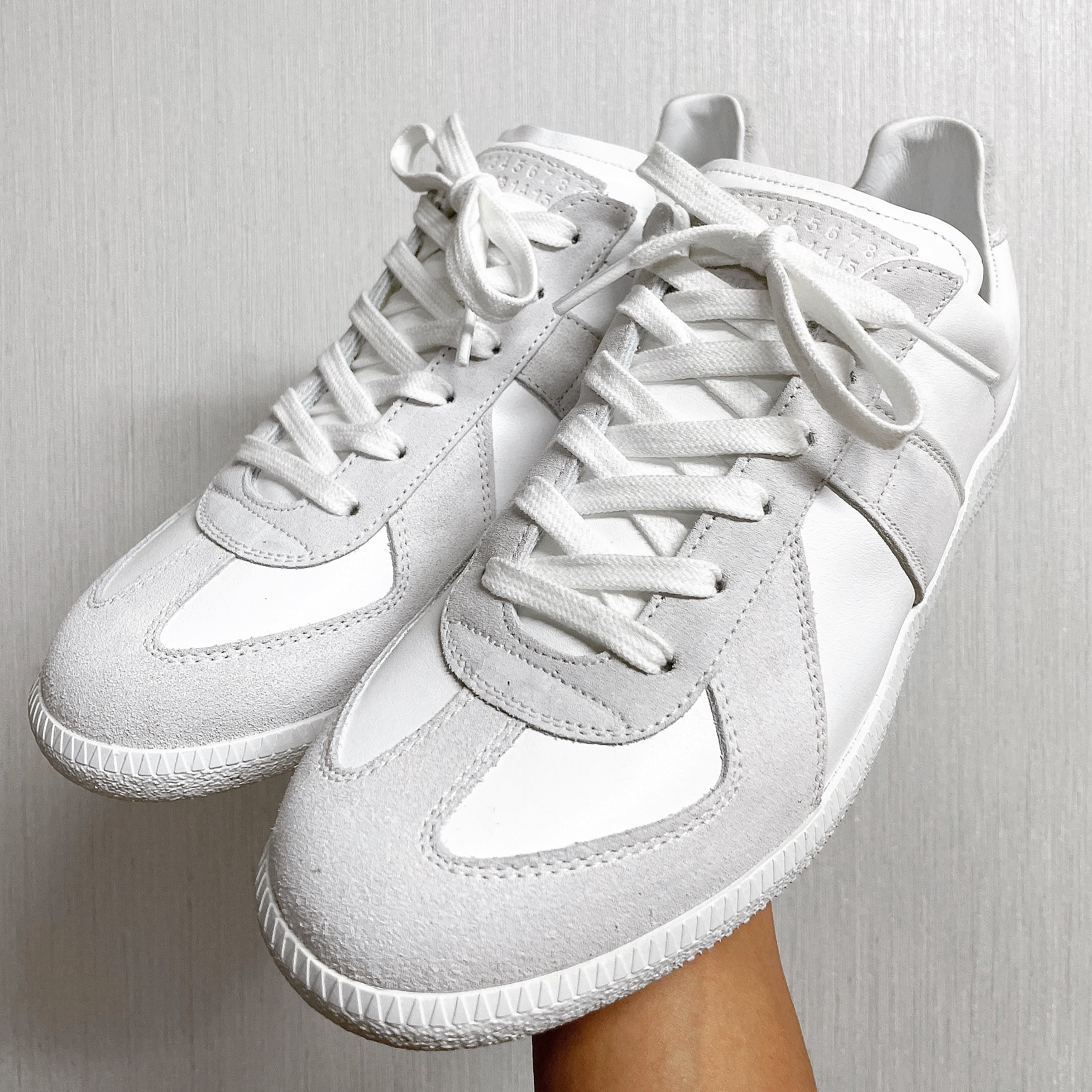 Maison Margiela Calfskin Replica Sneakers White 착용 스타일
