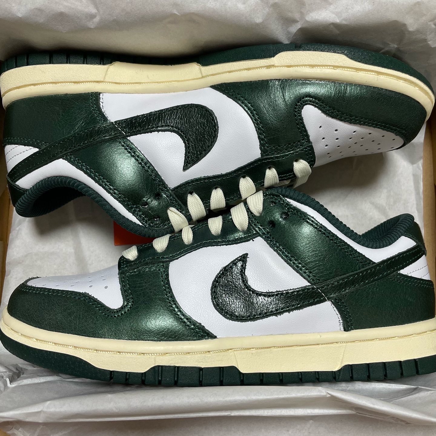 (W) Nike Dunk Low Vintage Green 착용 스타일