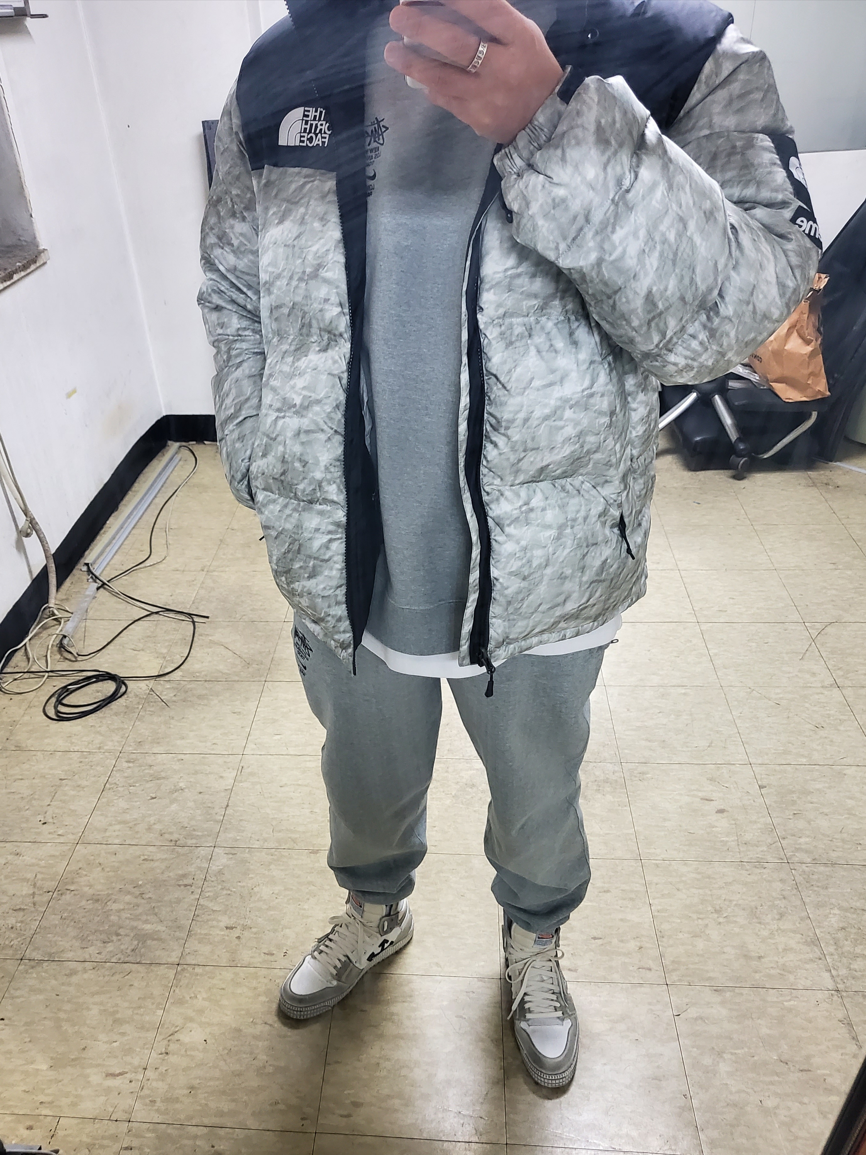 Supreme x The North Face Paper Print Nuptse Jacket - 19FW, Nike x Stussy NRG ZR Fleece Crewneck Heather Grey - US/EU 착용 스타일 - 2