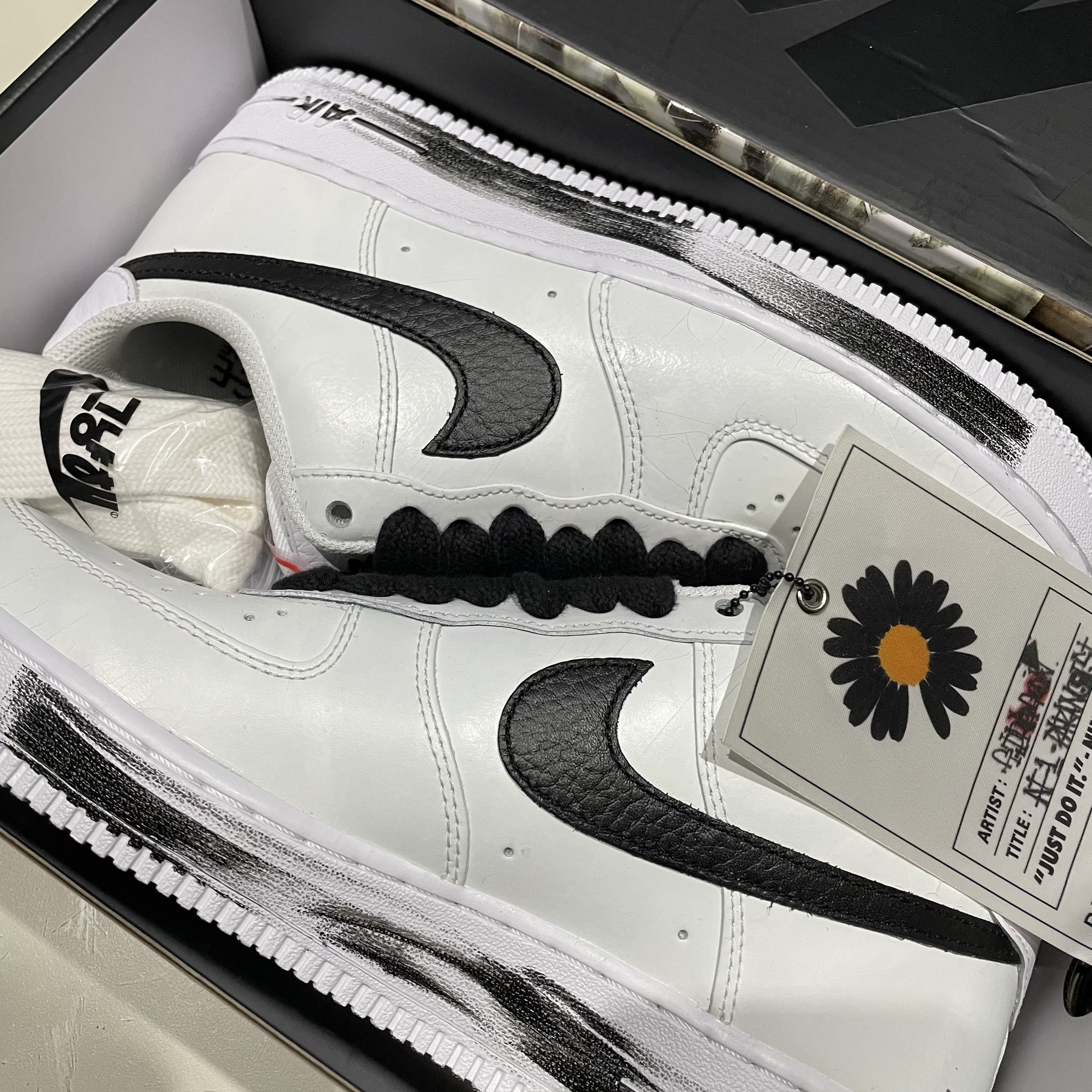 Nike x Peaceminusone Air Force 1 Low Para-Noise 2.0 착용 스타일
