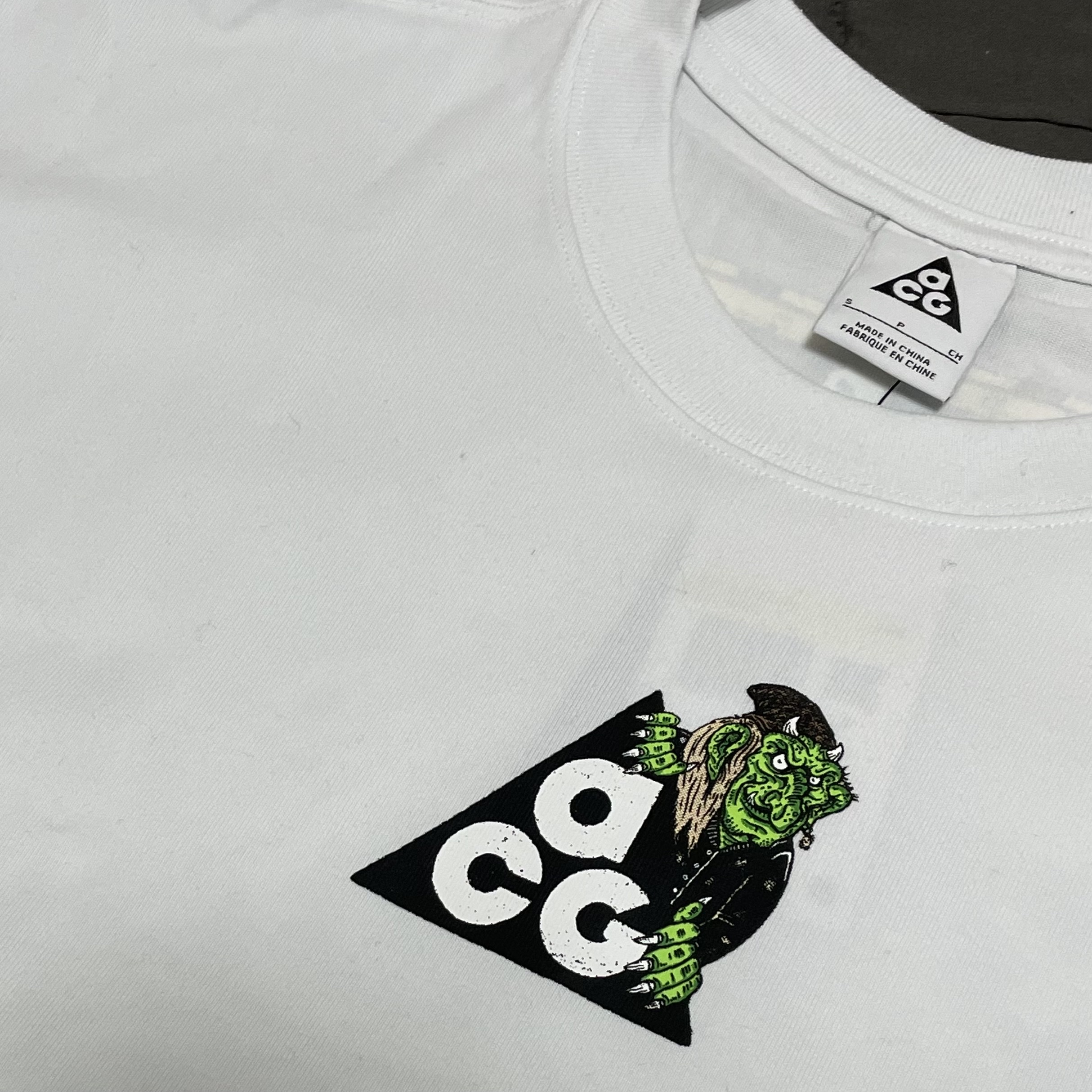 Nike ACG Iceland Map T-Shirt Summit White - Asia 착용 스타일 - 2
