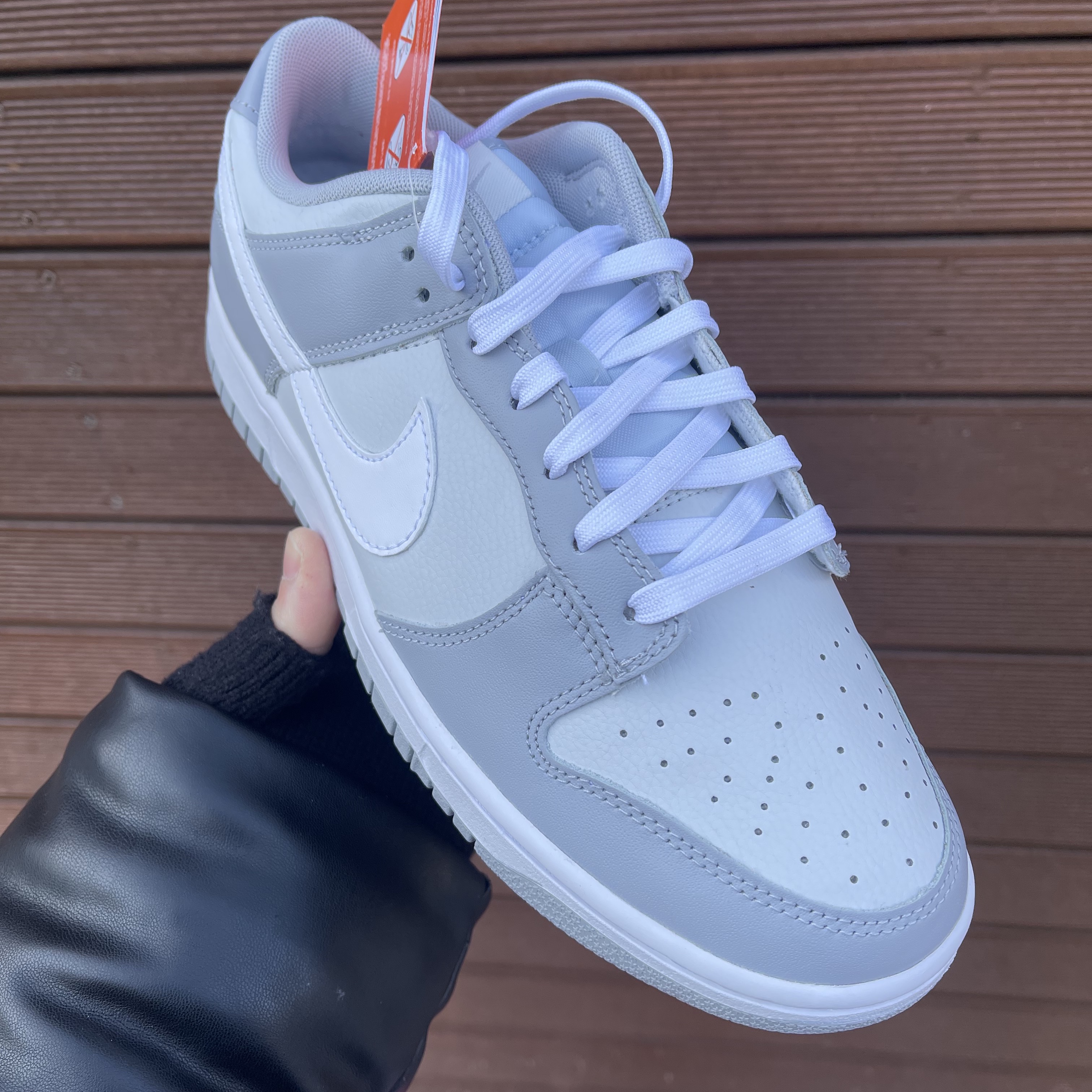 Nike Dunk Low Retro Wolf Grey 착용 스타일