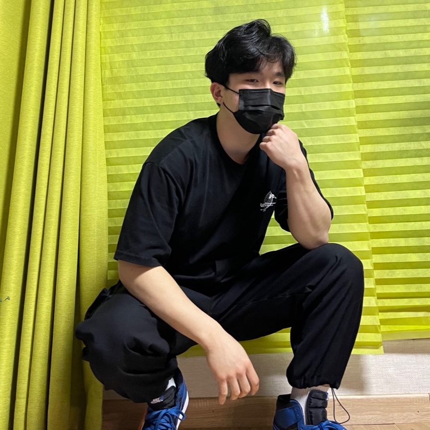 Jordan 1 Retro High OG Dark Marina Blue 착용 스타일 - 2