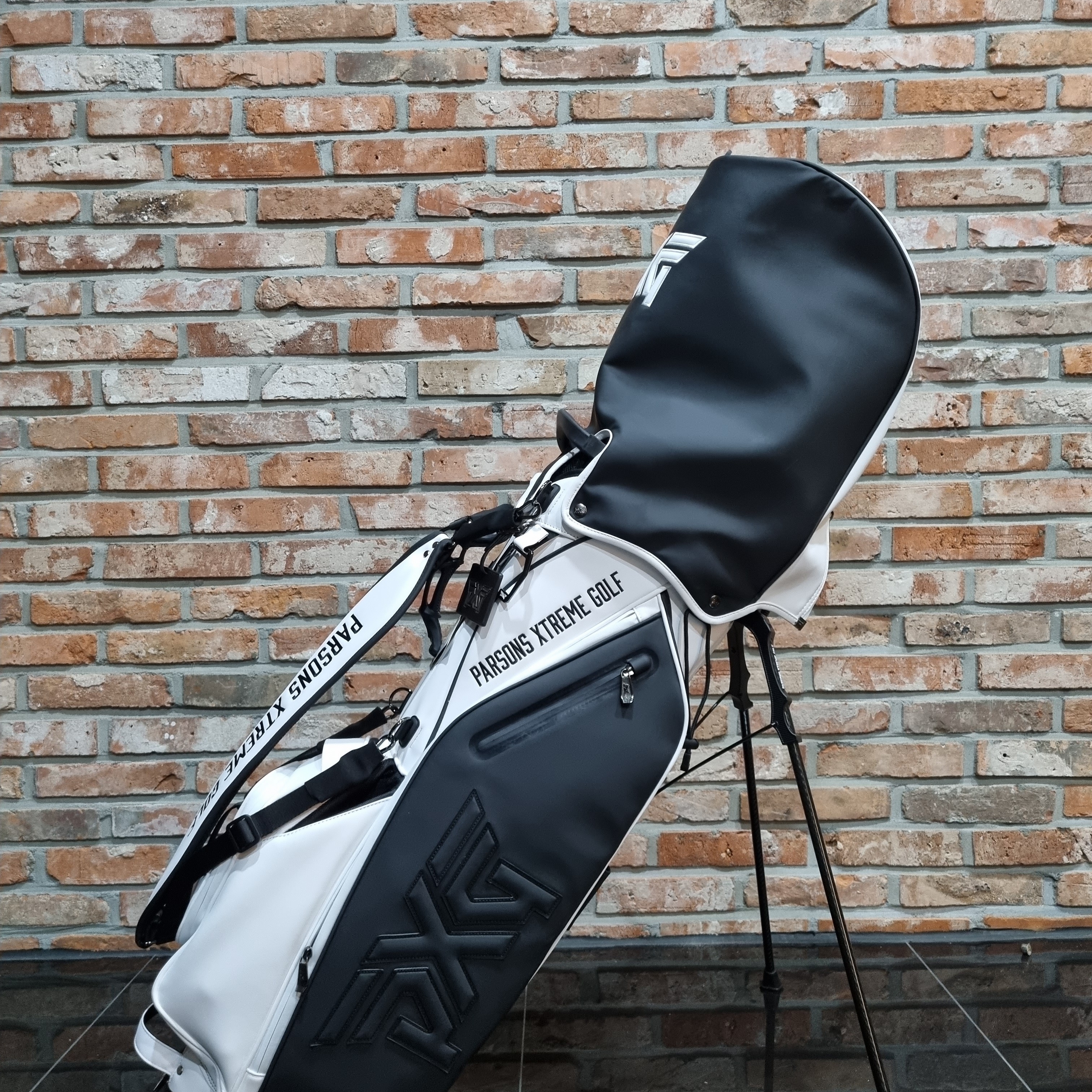 Jordan 1 Low Golf Wolf Grey 착용 스타일 - 4