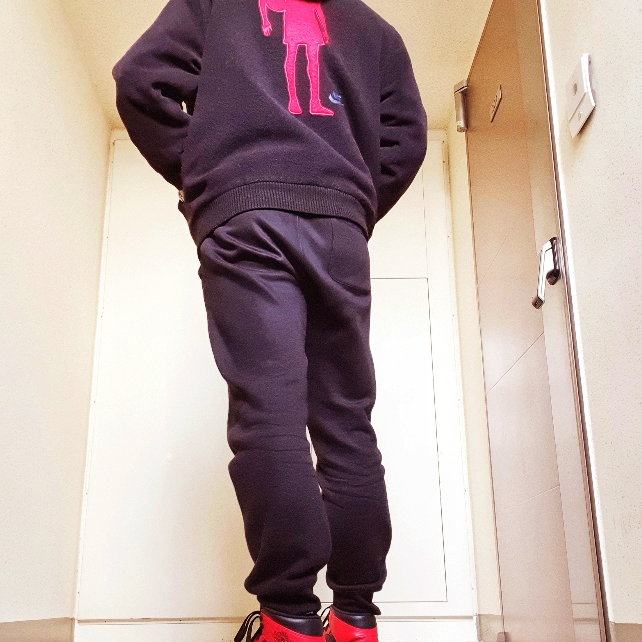 Jordan 1 Mid Bred Banned 2020, Nike NRG Solo Swoosh Fleece Hoodie Dark Grey Heather - Asia 착용 스타일