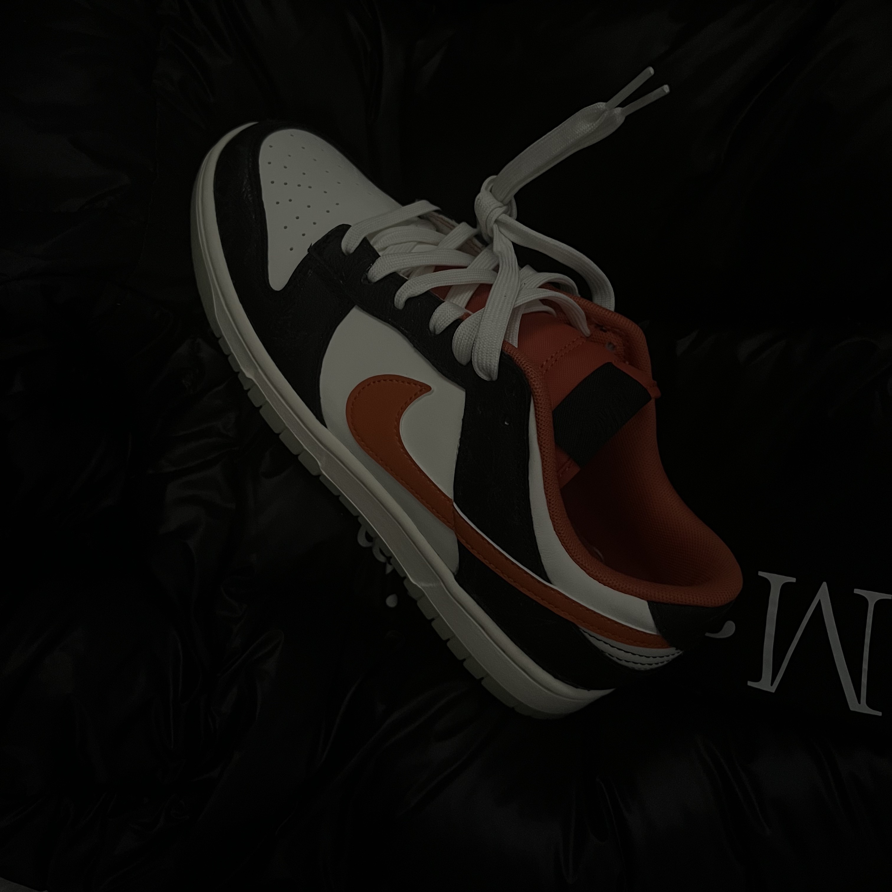 Nike Dunk Low Retro PRM Halloween 착용 스타일