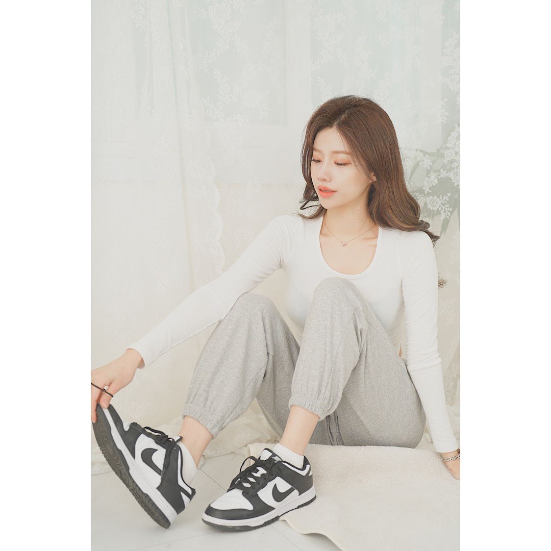 Nike Dunk Low Retro Black, (W) Nike Dunk Low Black 착용 스타일 - 2