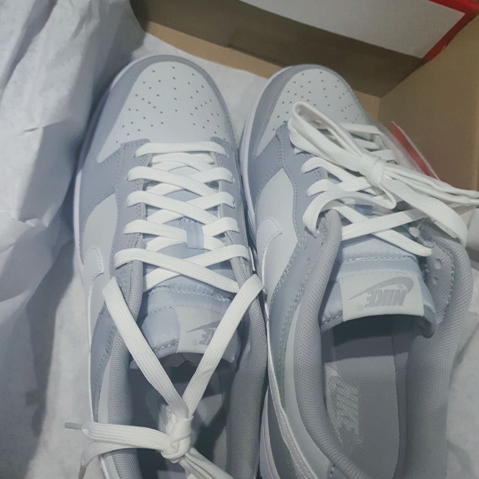 Nike Dunk Low Retro Wolf Grey 착용 스타일 - 2