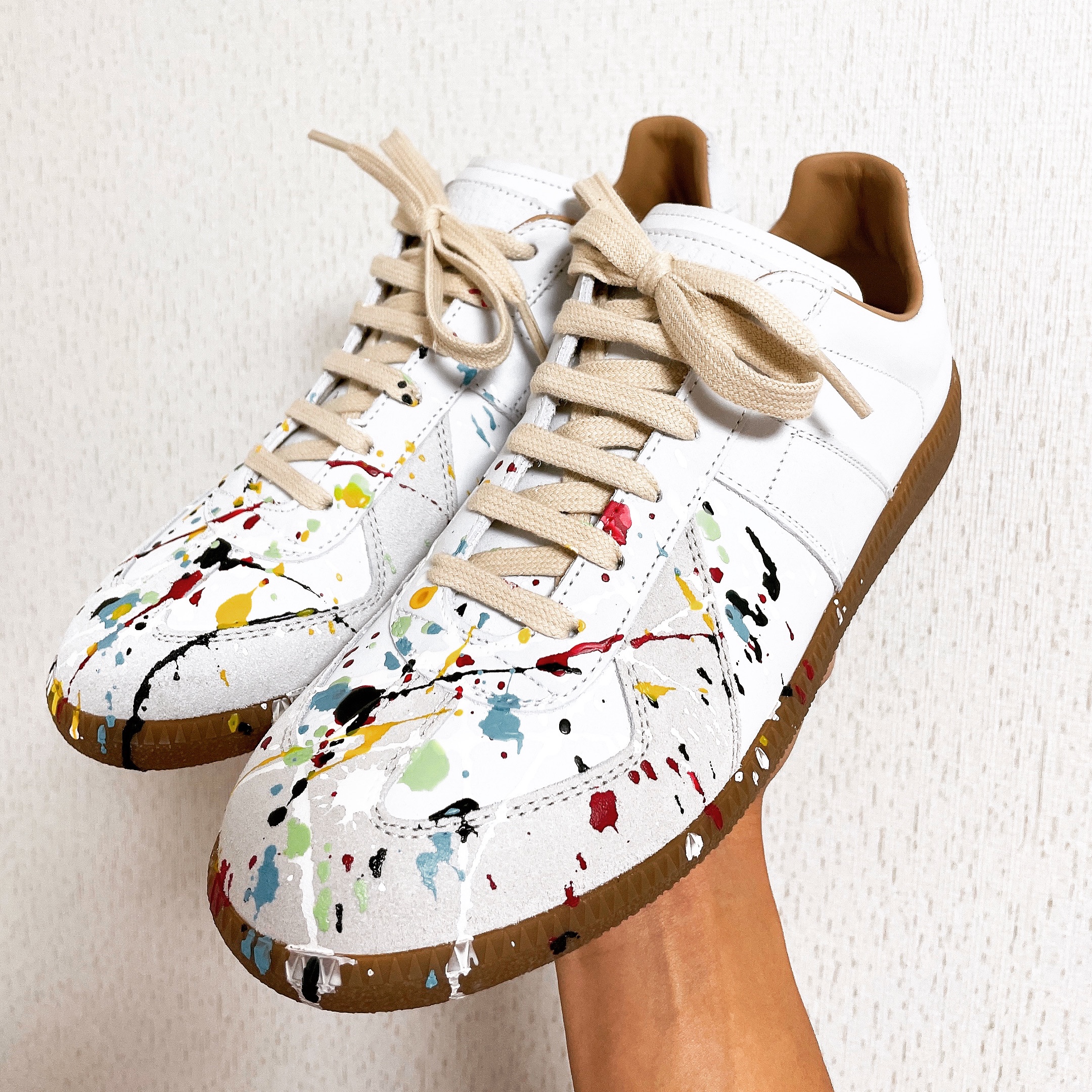 Maison Margiela Replica Paint Drop Sneakers 착용 스타일