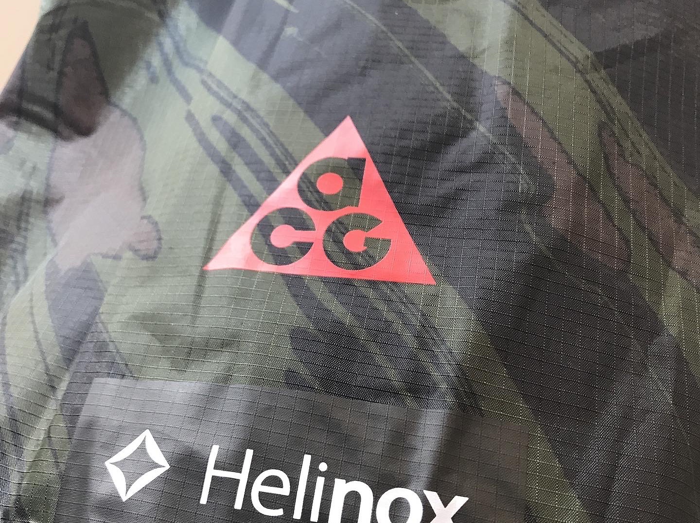 Helinox x ACG Tent 20FW (Red Label) 착용 스타일 - 4