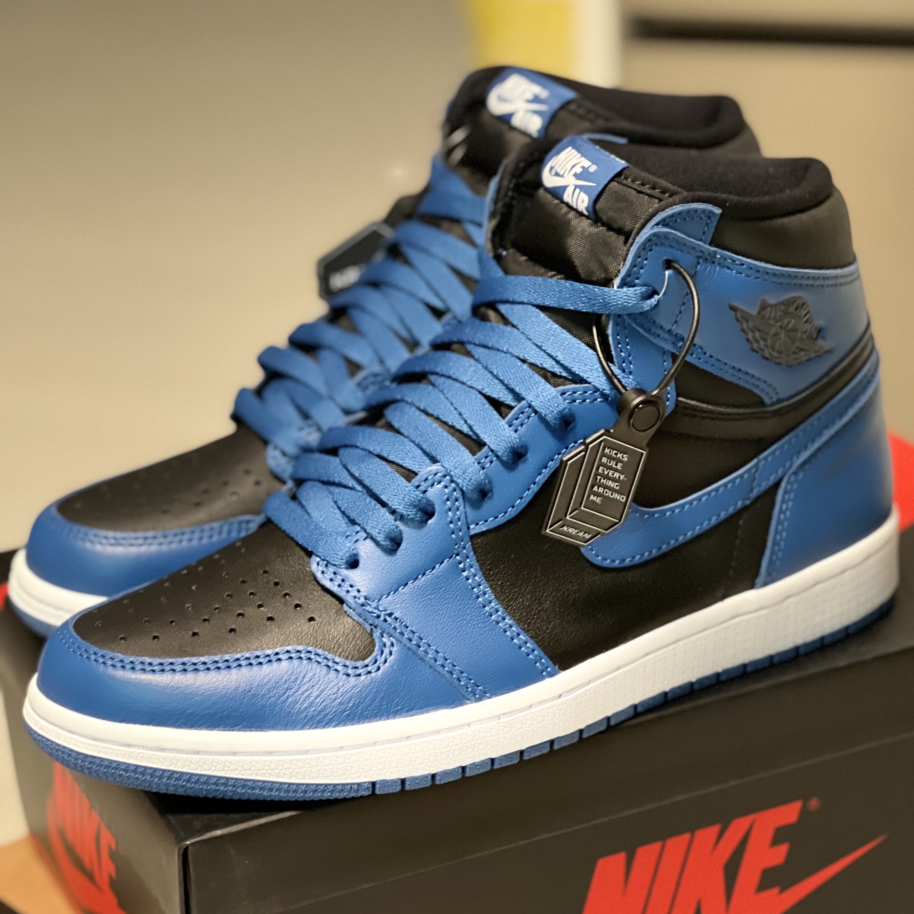 Jordan 1 Retro High OG Dark Marina Blue 착용 스타일
