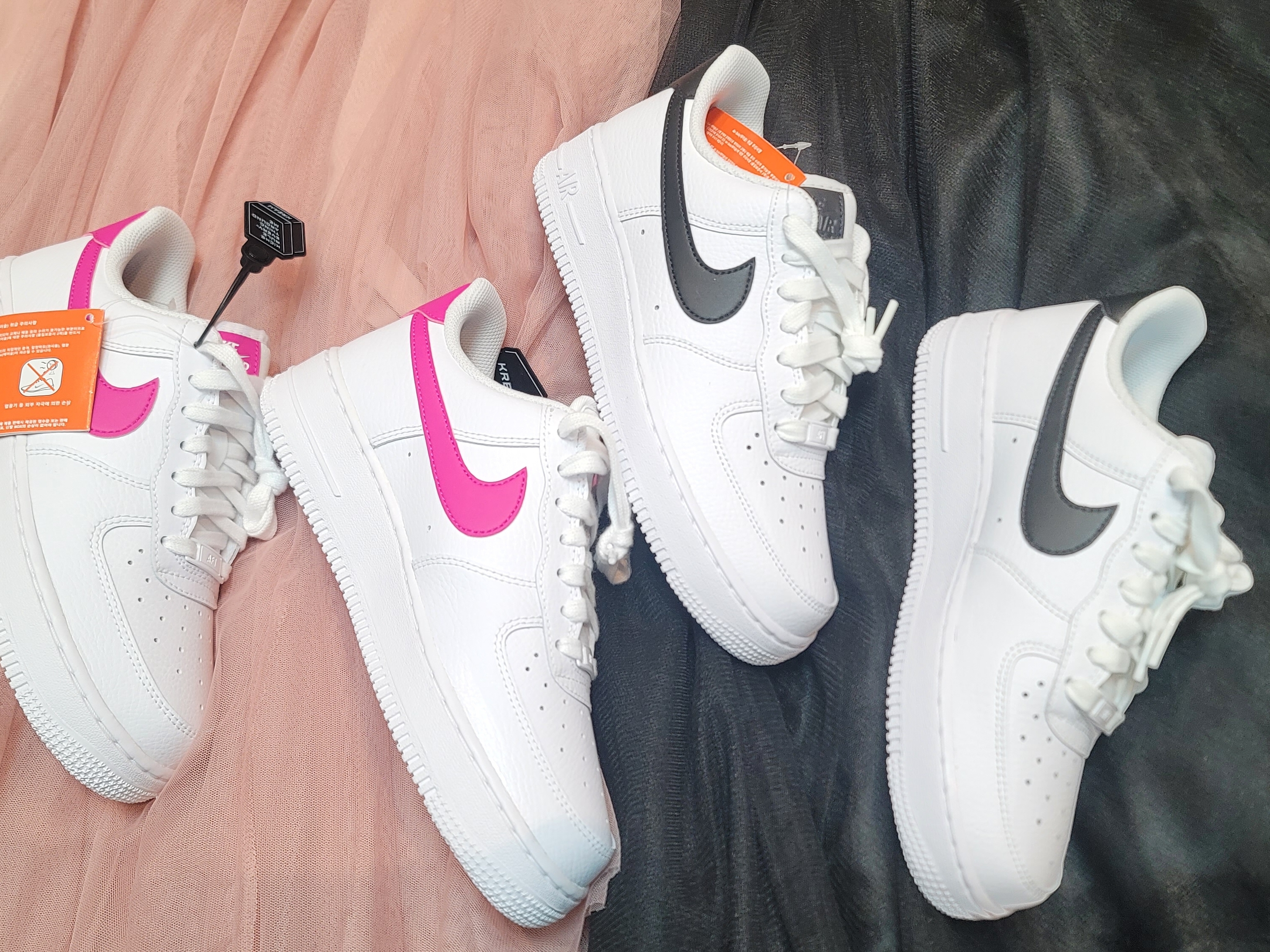 (W) Nike Air Force 1 '07 Low White Black, (W) Nike Air Force 1 '07 White Pink Prime 착용 스타일 - 2