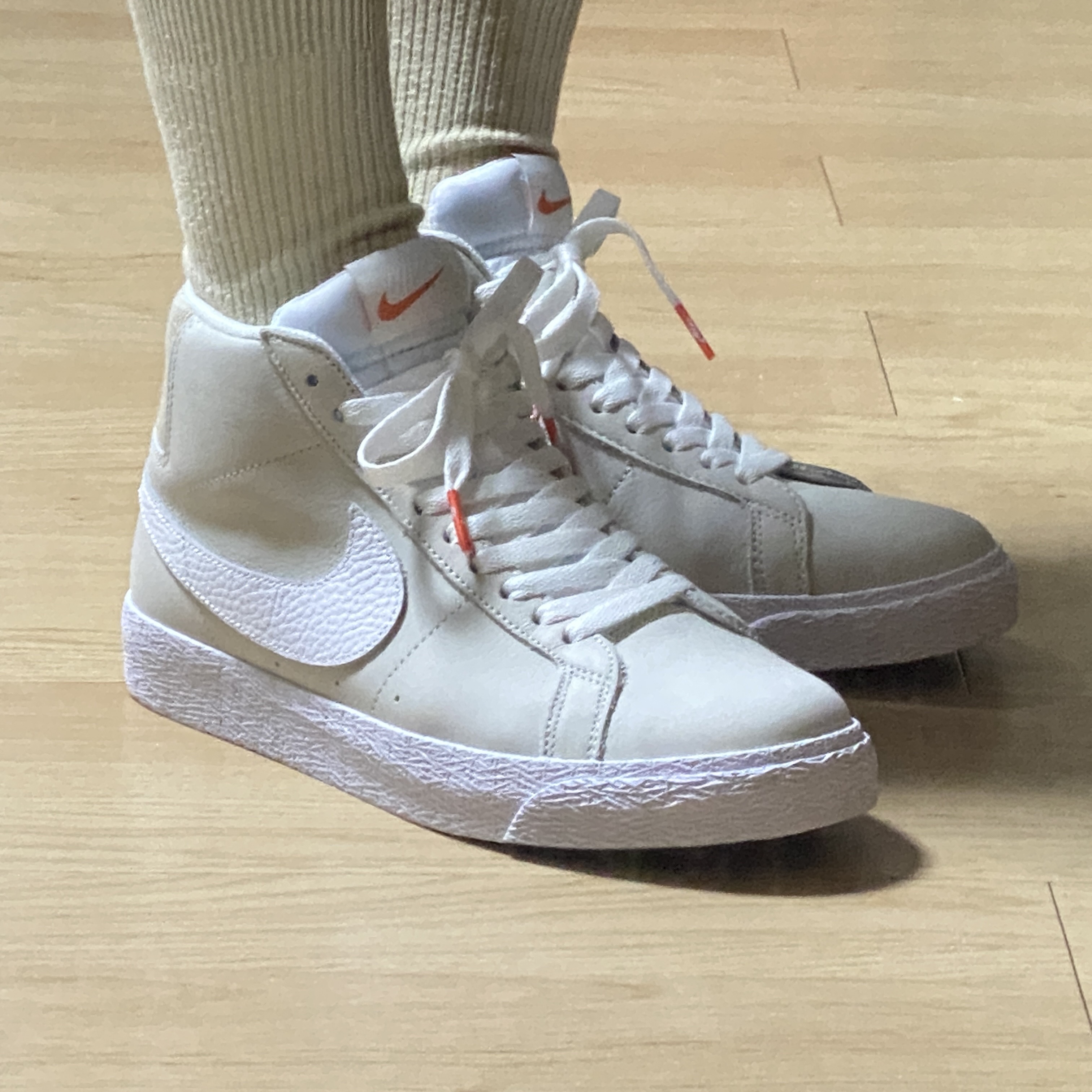 Nike SB Zoom Blazer Mid ISO Summit White 착용 스타일