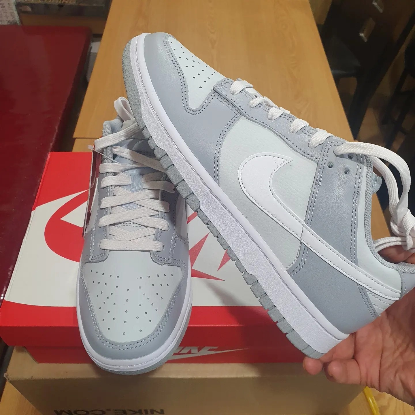 Nike Dunk Low Retro Wolf Grey 착용 스타일 - 4