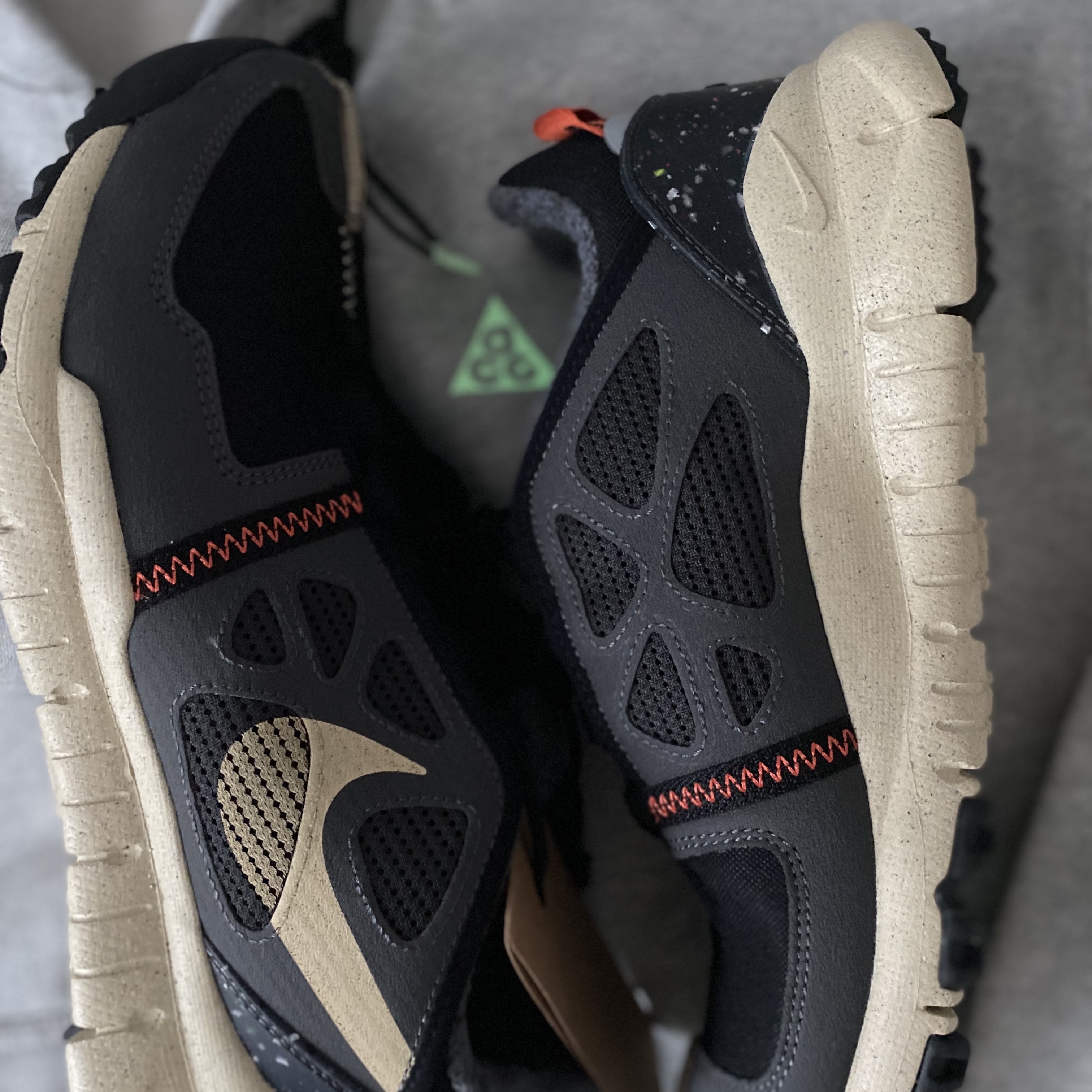 Nike Free Terra Vista Black and Canvas, Nike ACG Therma-Fit Fleece Full Zip Hoodie Airora Grey Heather - Asia 착용 스타일 - 2
