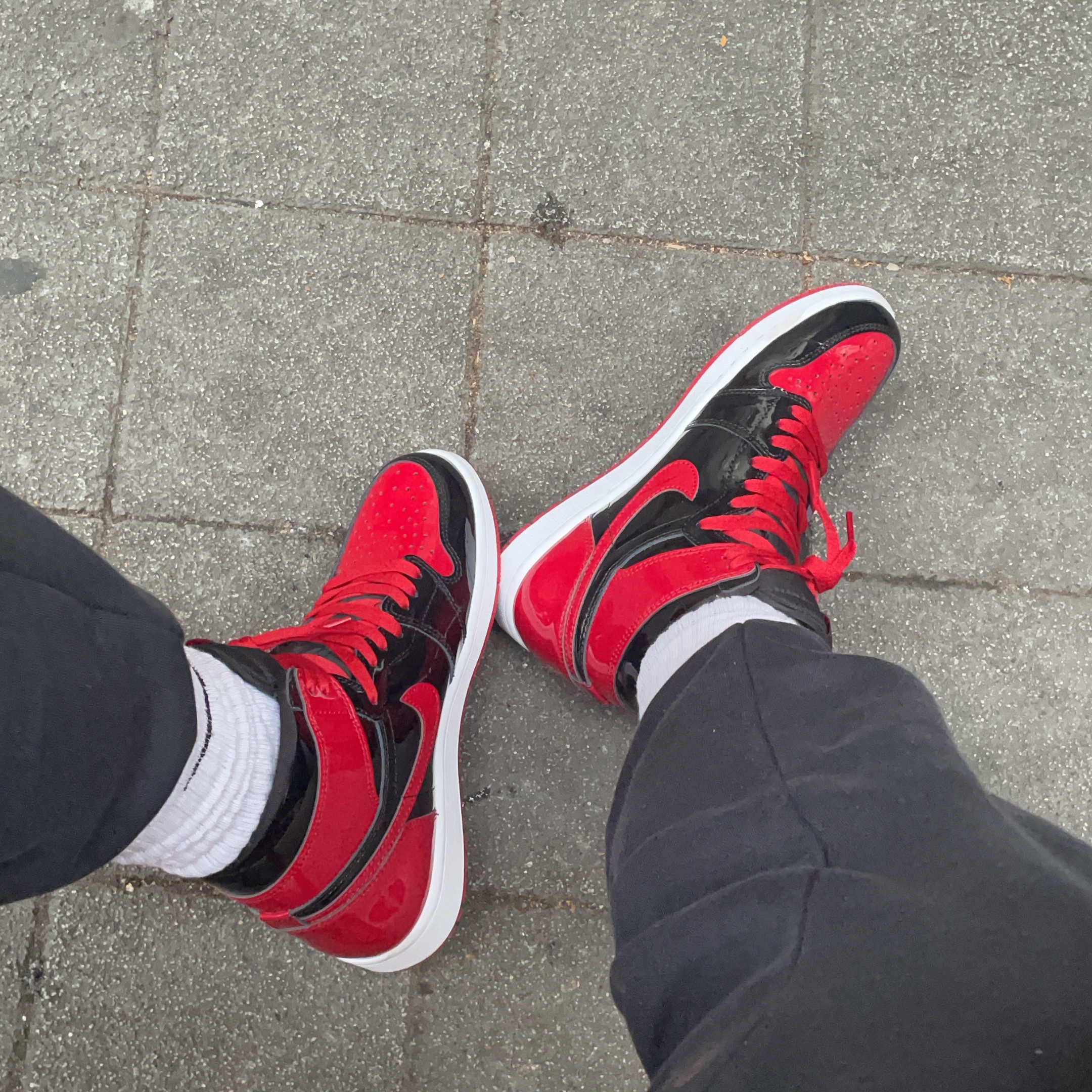 Jordan 1 Retro High OG Patent Bred 착용 스타일