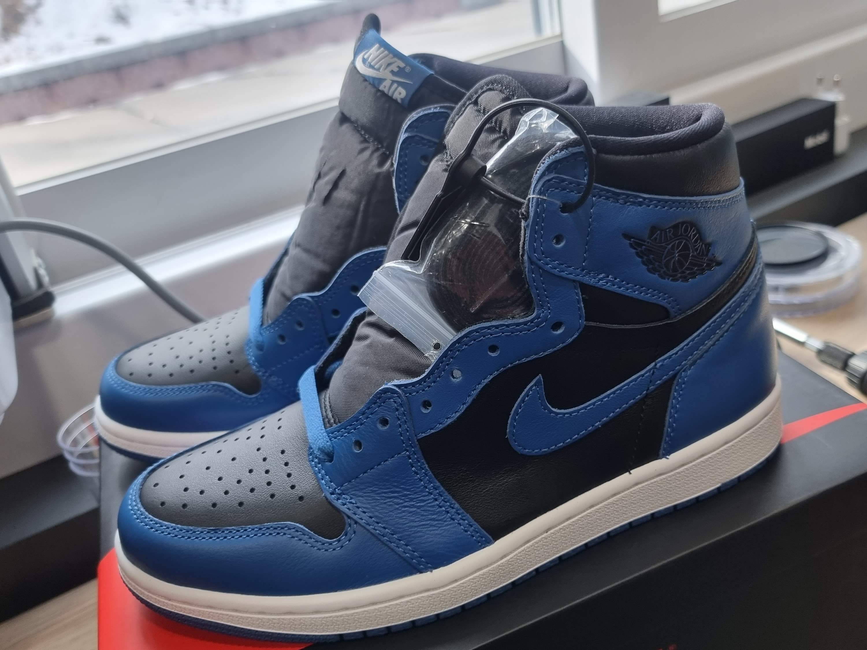 Jordan 1 Retro High OG Dark Marina Blue 착용 스타일