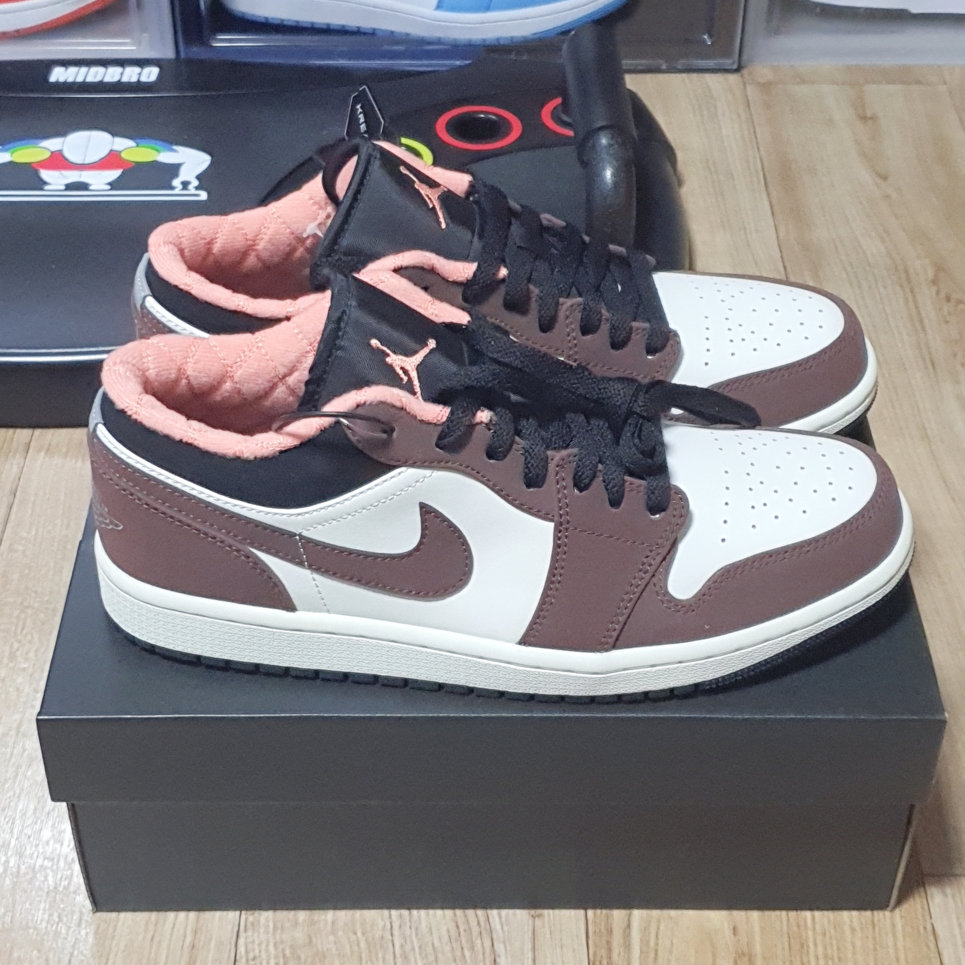 Jordan 1 Low SE Chocolate Bliss 착용 스타일 - 3