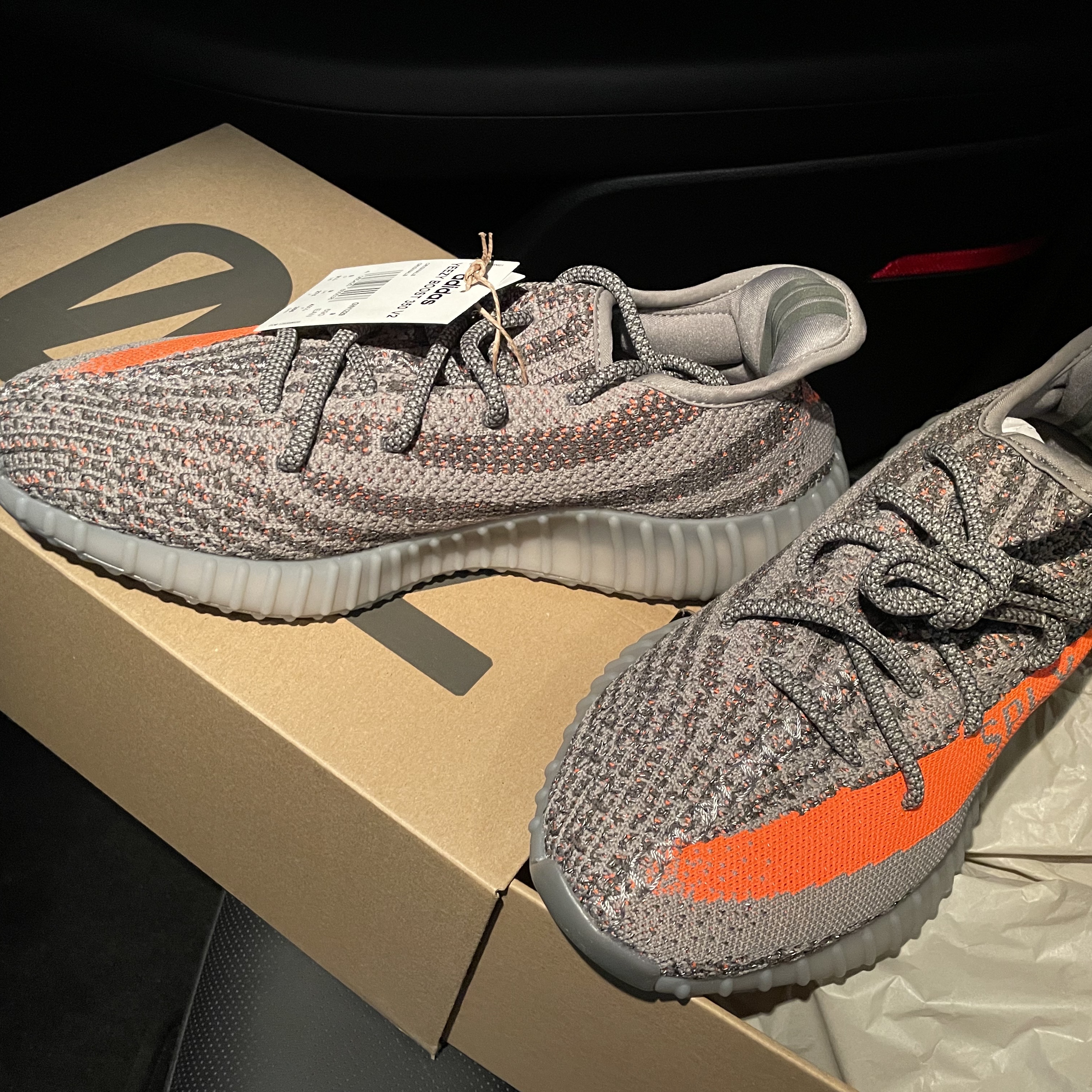 Adidas Yeezy Boost 350 V2 Beluga - Reflective 착용 스타일 - 2