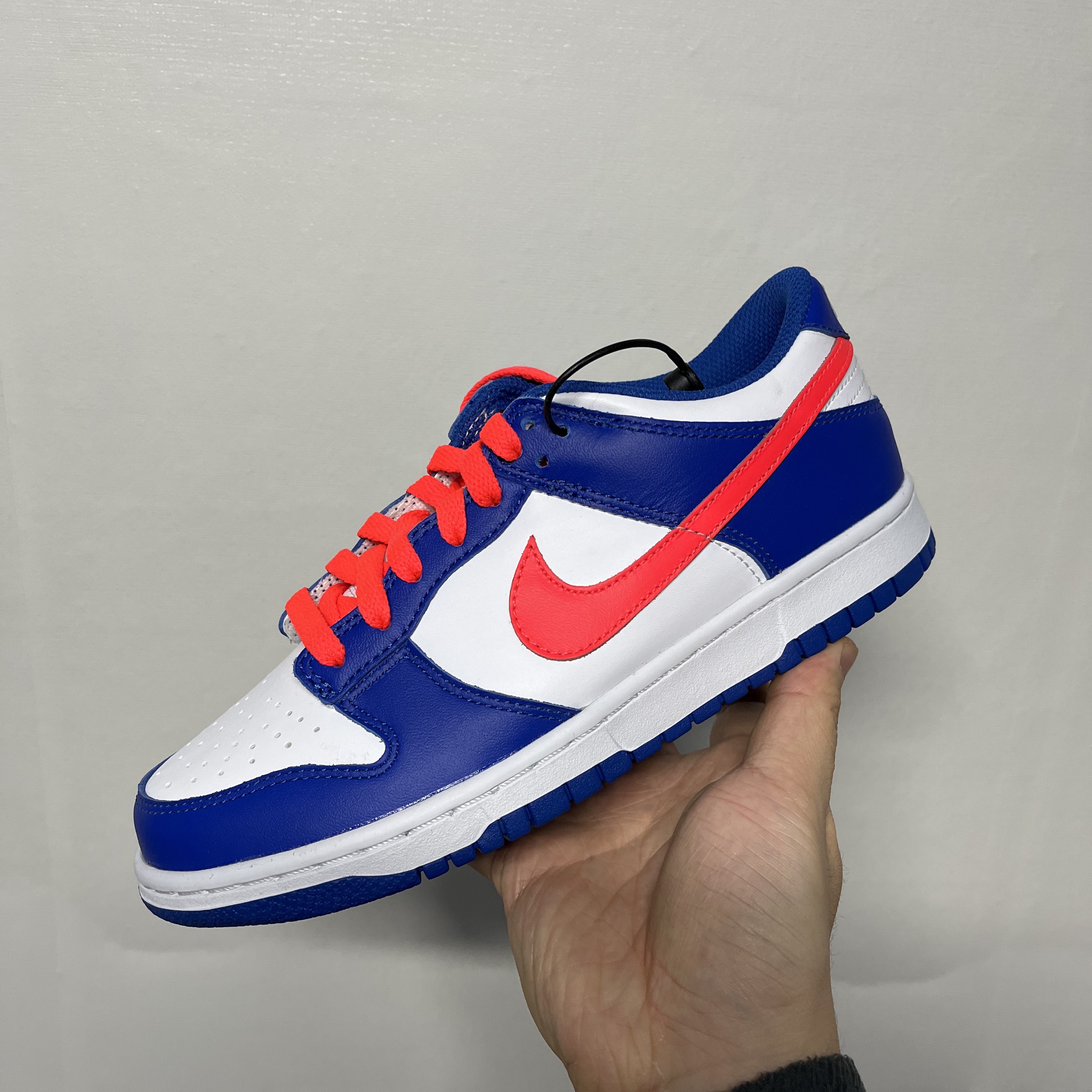 (GS) Nike Dunk Low Bright Crimson Game Royal 착용 스타일 - 3