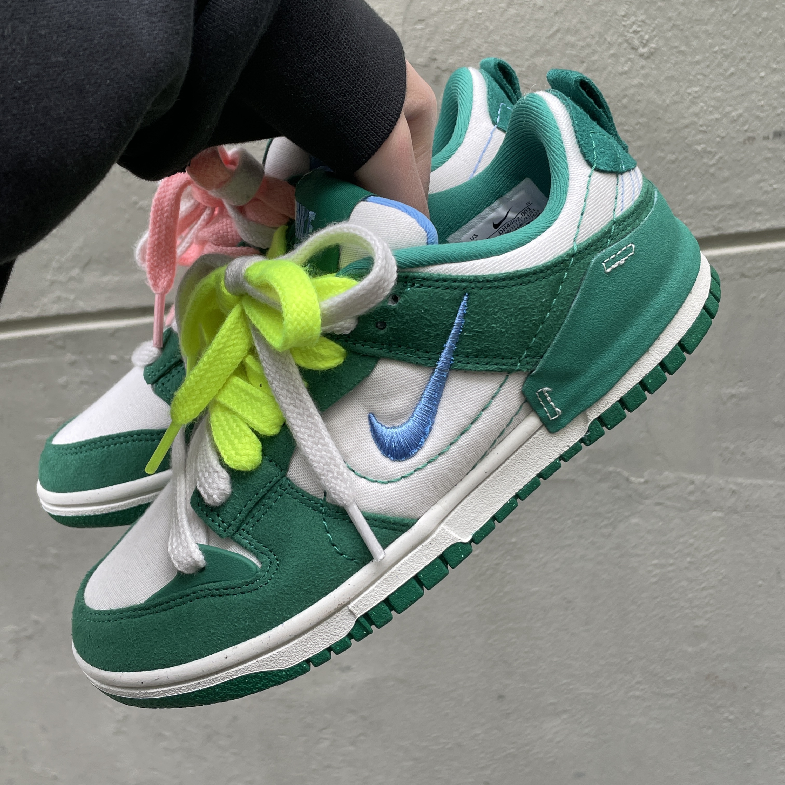 (W) Nike Dunk Low Disrupt 2 Phantom University Blue, (W) Nike Dunk Low Disrupt 2 Pale Ivory Sail 착용 스타일 - 1