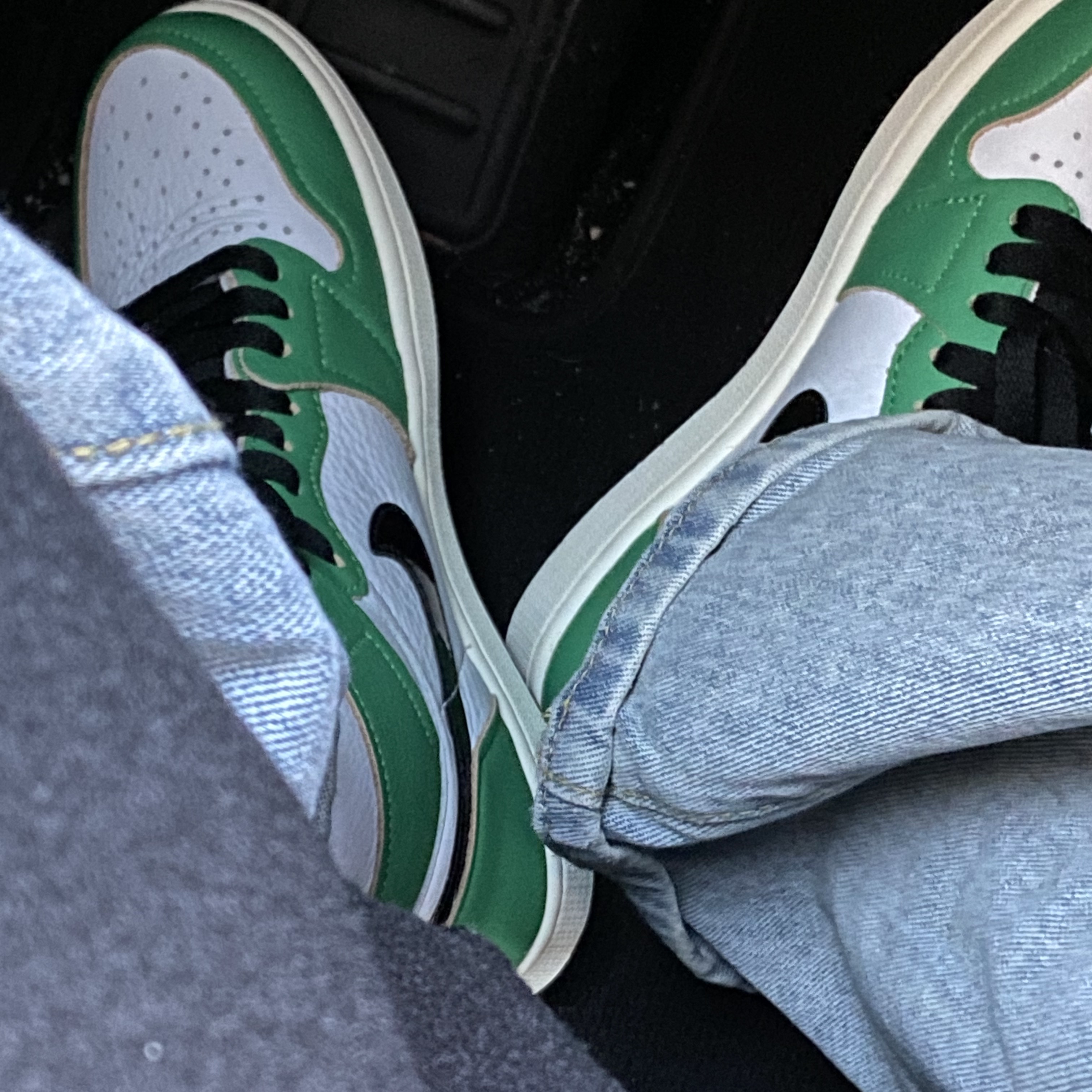 (W) Jordan 1 Retro High OG Lucky Green 착용 스타일
