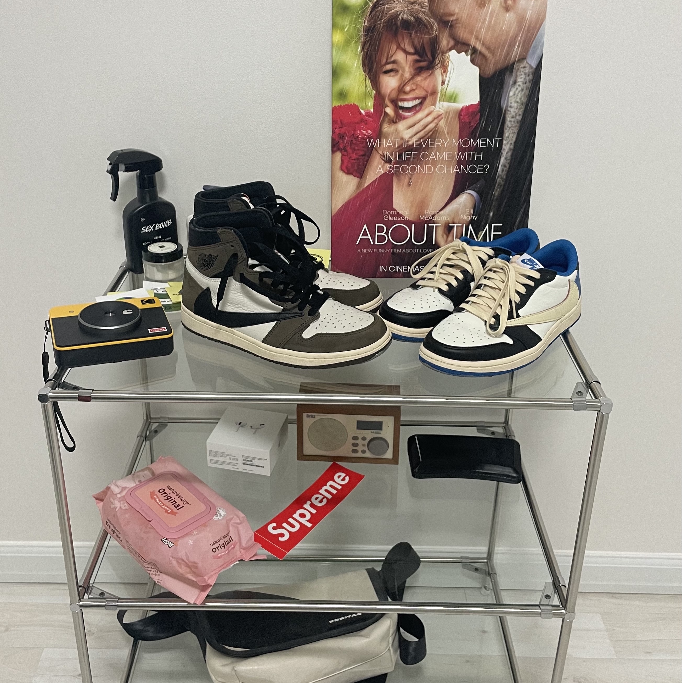 Jordan 1 x Travis Scott Retro High OG SP Mocha, Jordan 1 x Travis Scott x Fragment Retro Low OG SP Military Blue 착용 스타일