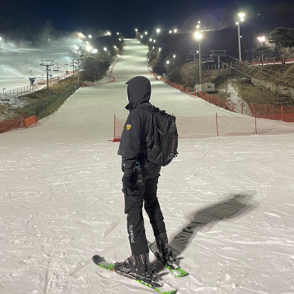Supreme x The North Face Belted Cargo Pants Black - 20SS, Supreme x The North Face RTG Jacket + Vest Black - 20SS 착용 스타일 - 1