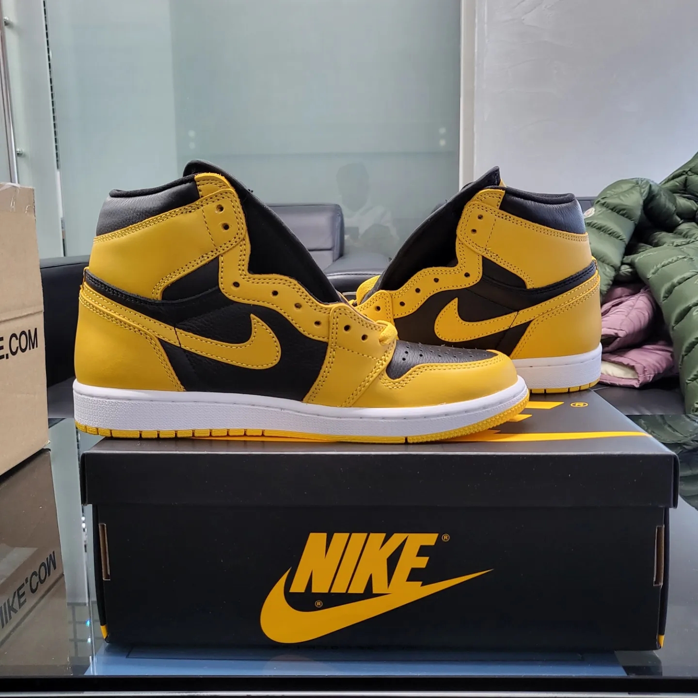 Jordan 1 Retro High OG Pollen 착용 스타일 - 1